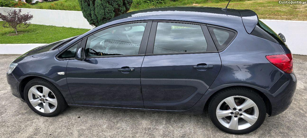 Opel Astra Opel Astra J Ecoflex — photo 2