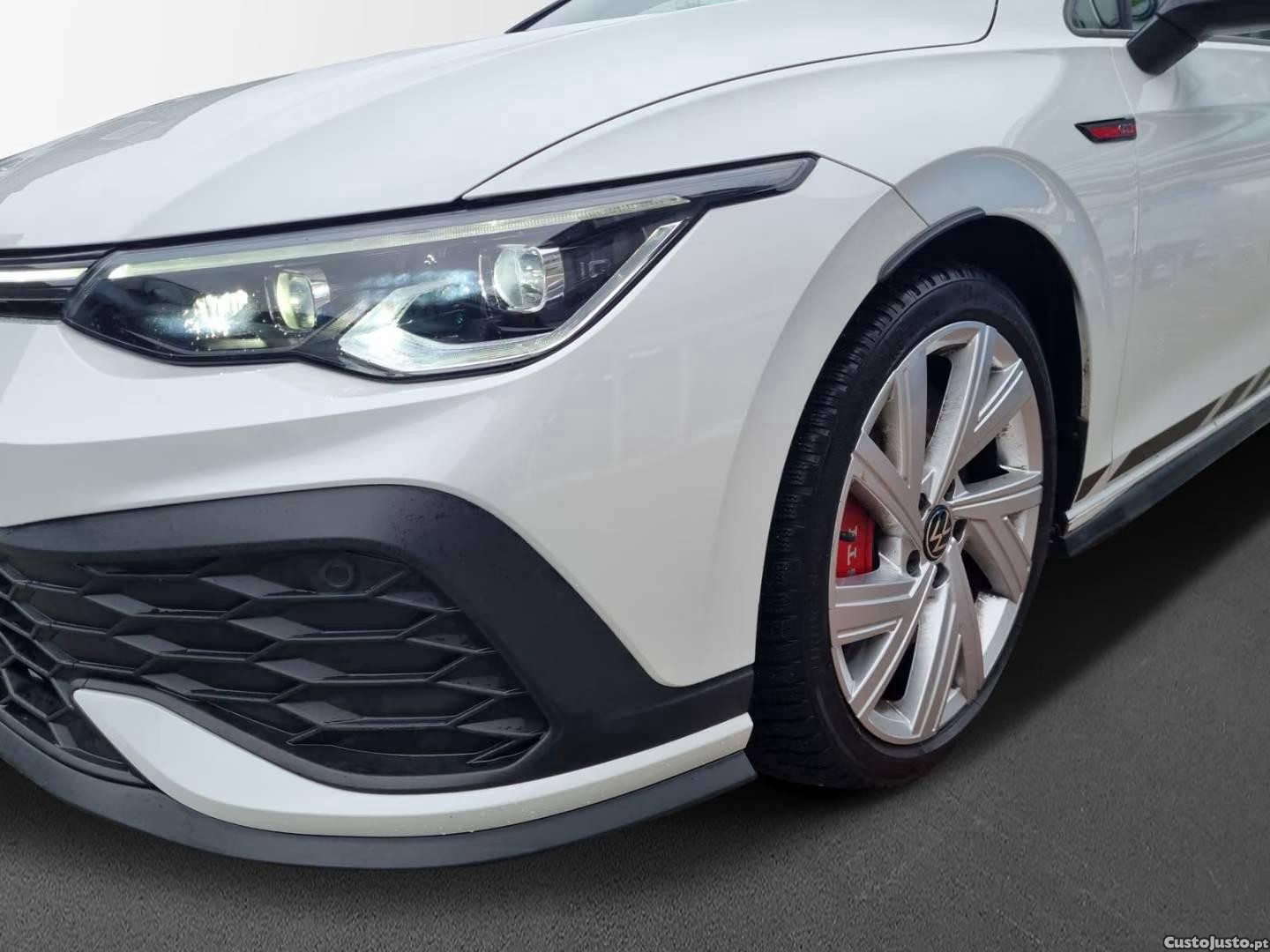 VW Golf 2.0 TSI GTI ClubSport Black Style DSG - 22 — photo 2