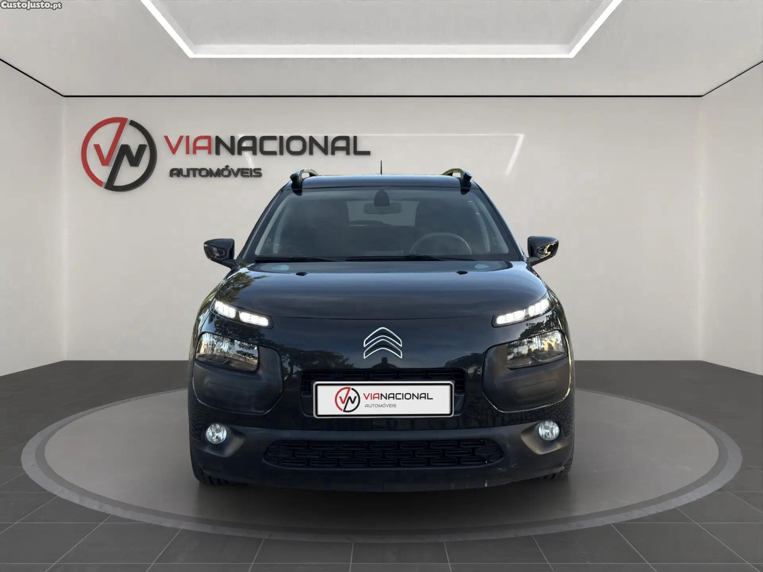 Citroën C4 1.6 BlueHDi Shine — photo 2