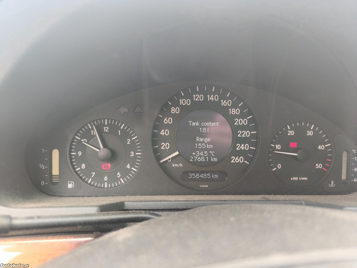 Mercedes-Benz E 220 Classic — fotografia 4