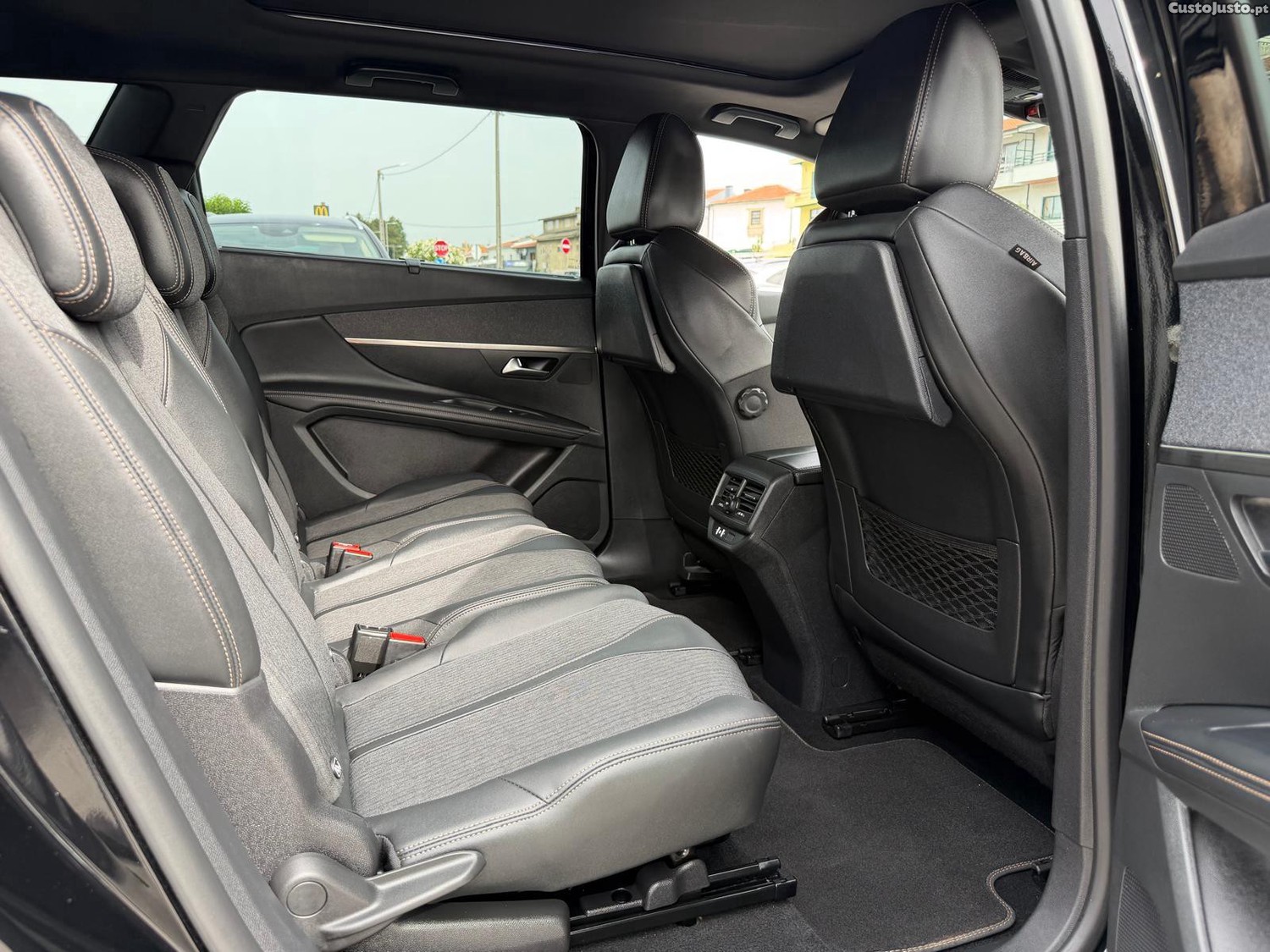 Peugeot 5008 1.5 BlueHDi GT Line J19 EAT8 — fotografia 12