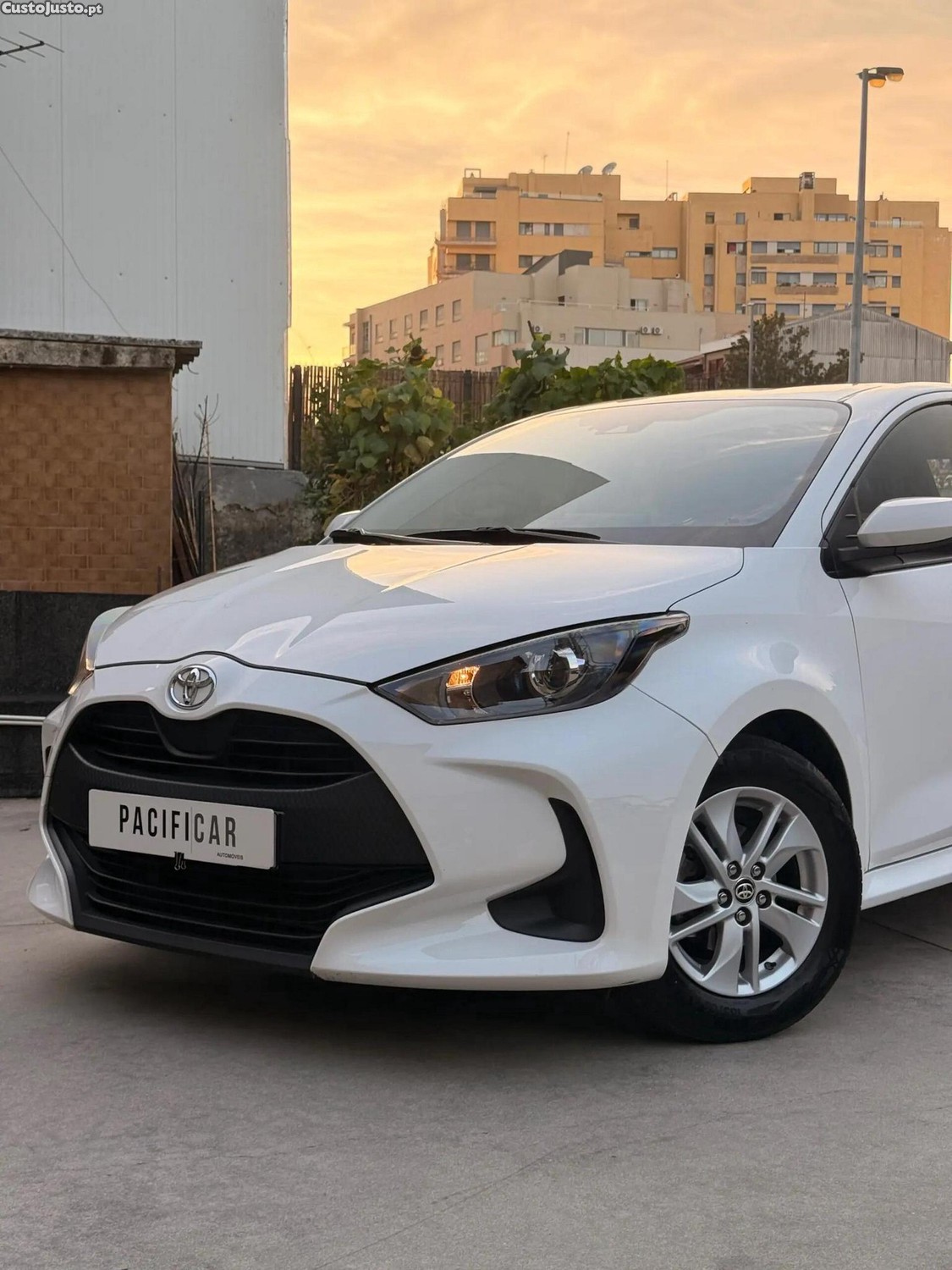 Toyota Yaris 1.0 VVT-i Comfort Plus — photo 2