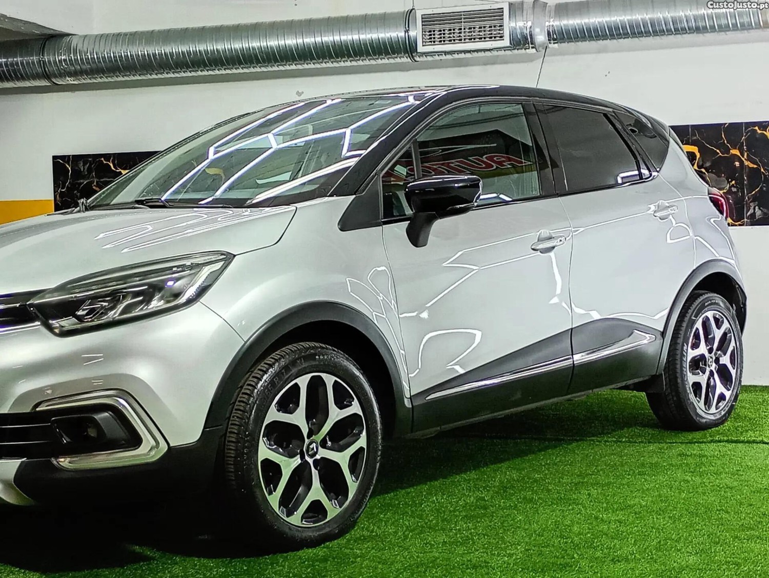 Renault Captur 0.9 TCE Exclusive - 18 — photo 3