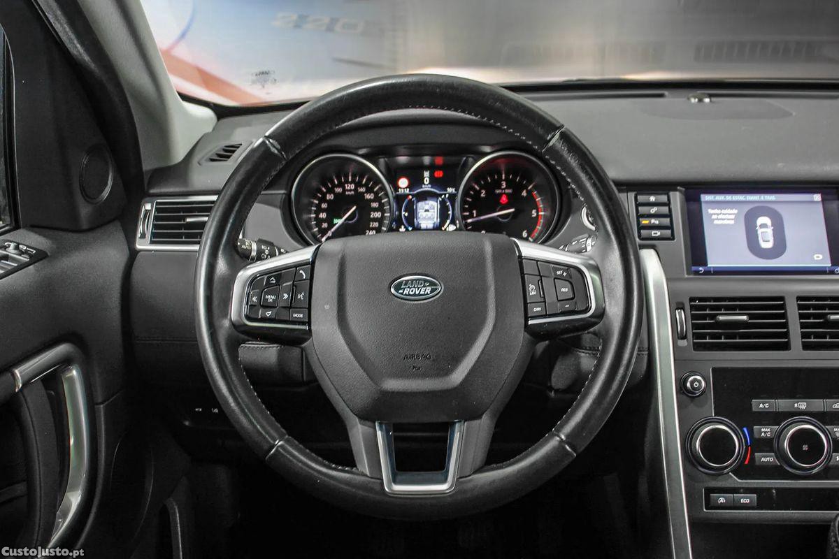 Land Rover Discovery Sport 2.0 eD4 SE — fotografia 22
