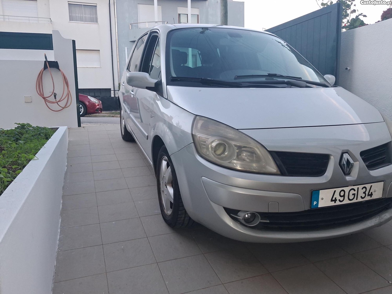 Renault Scénic 1.5 dci — photo 2