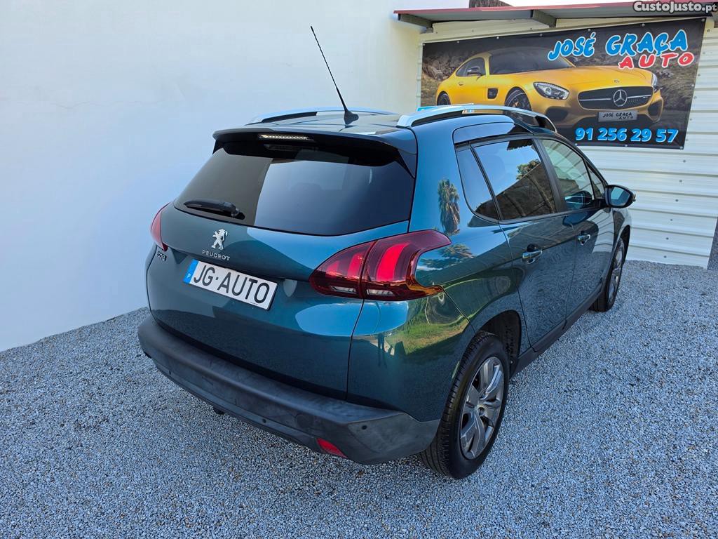 Peugeot 2008 1.2Vti 82cv Style 90.000km 12/2017 — photo 4