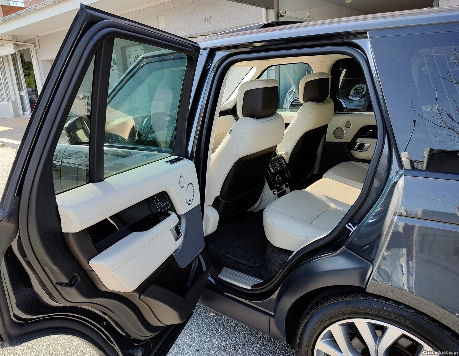 Land Rover Range Rover 2.0 Si4 PHEV LWB Vogue — fotografia 7