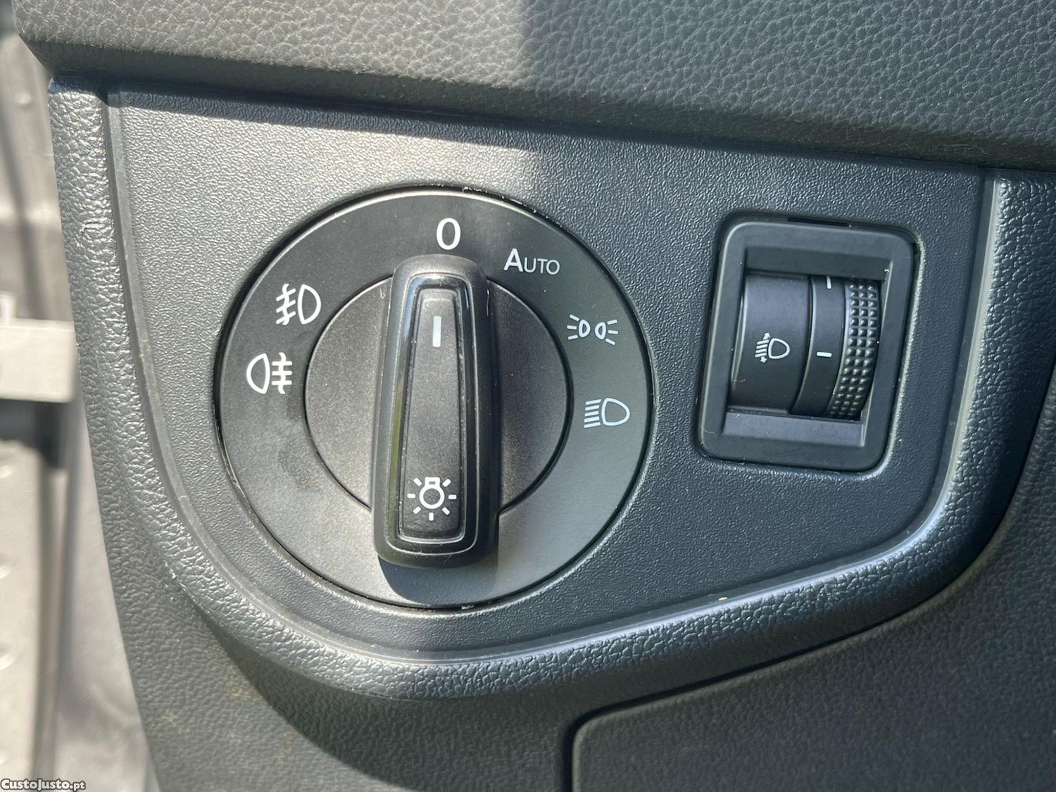 Volkswagen Polo 1.0 CONFORTLINE — fotografia 4