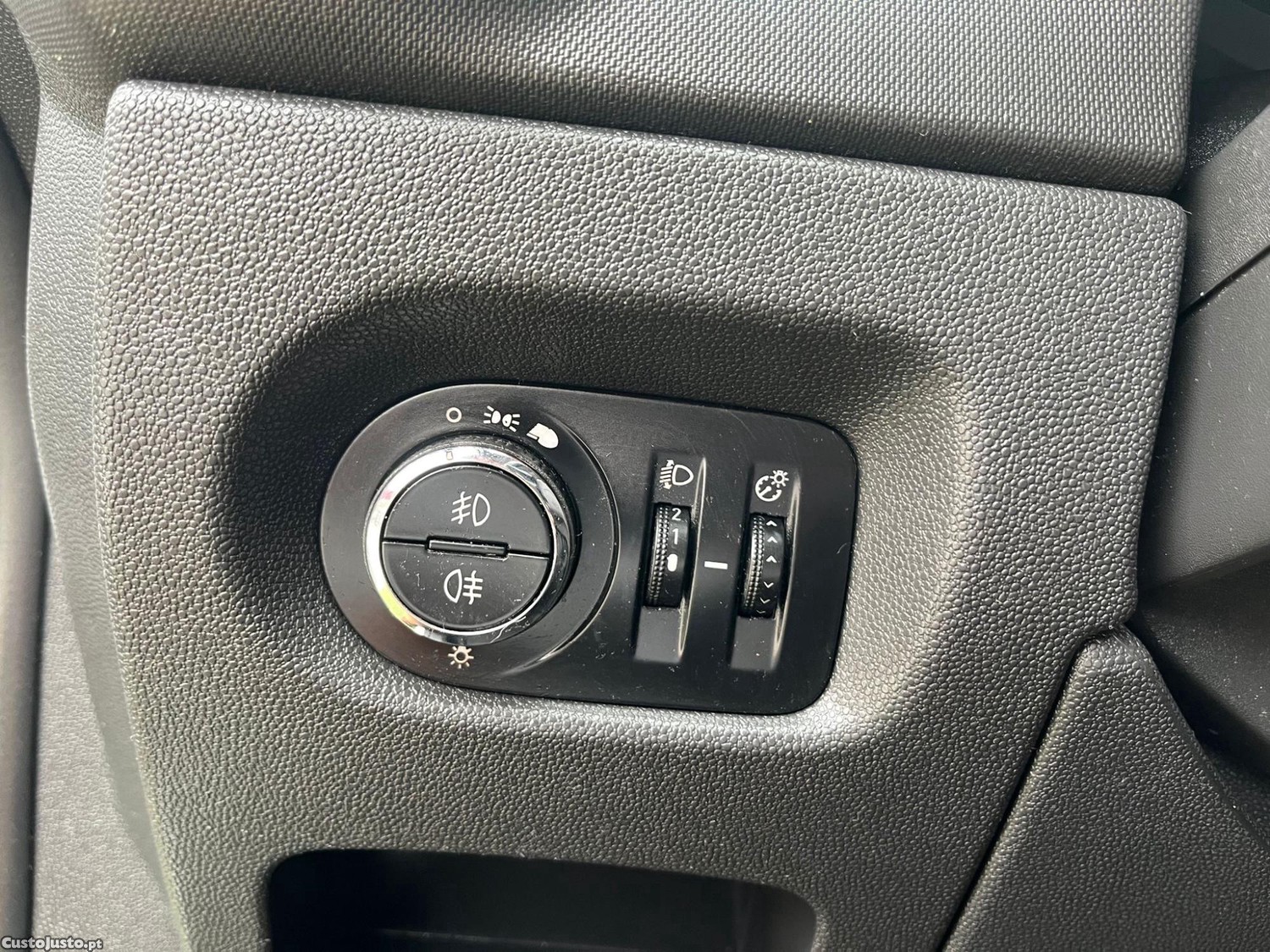 Opel Corsa 1.3 CDTI — fotografia 6