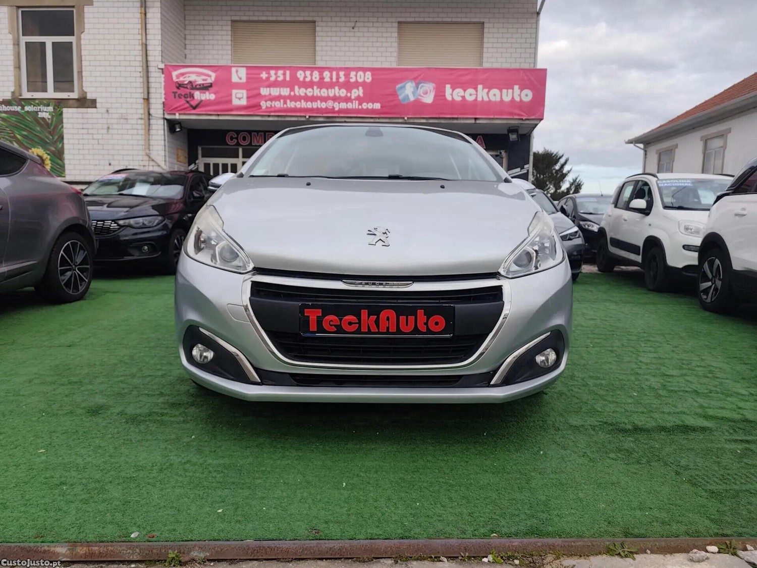 Peugeot 208 1.6 BlueHDi Style — photo 2