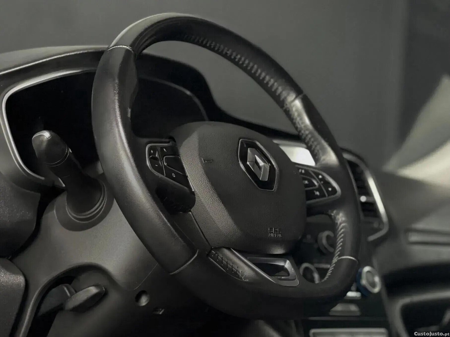 Renault Mégane dCi 110 FAP EDC Dynamique — photo 5