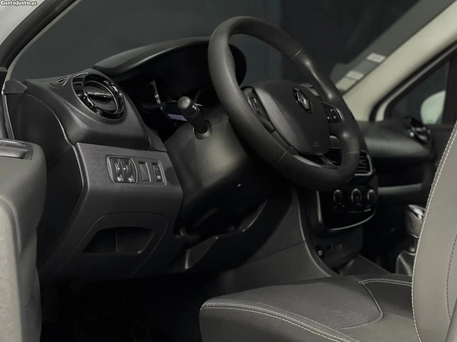 Renault Clio 1.5 DCI LIMITED - 19 — photo 2