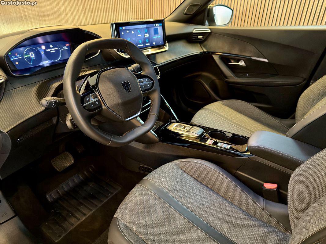 Peugeot 2008 Allure — fotografia 12
