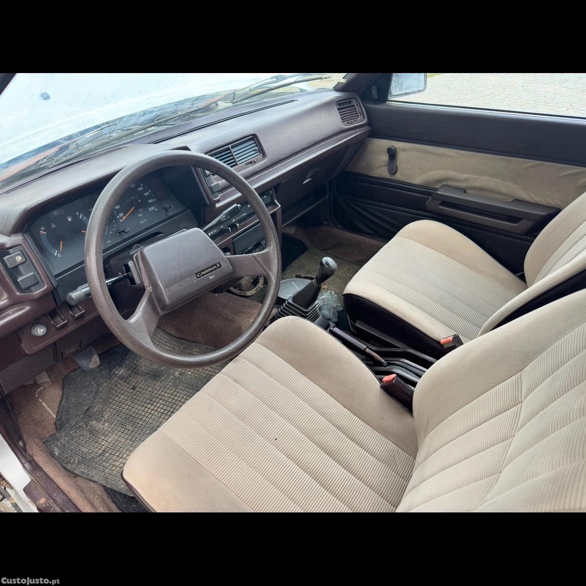 Toyota Carina 2 — fotografia 4