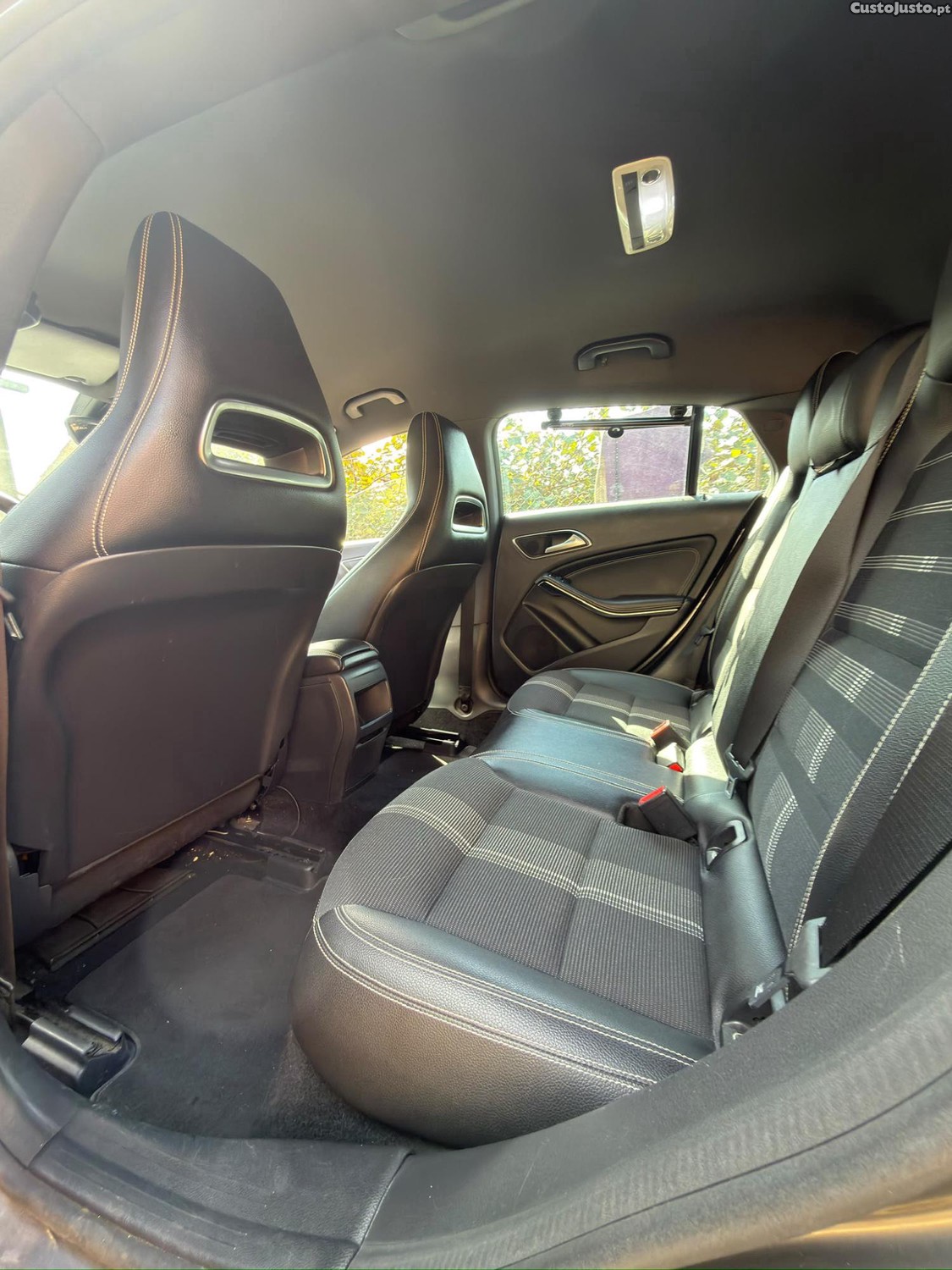Mercedes-Benz CLA 180 Shooting Brake - 16 — photo 4