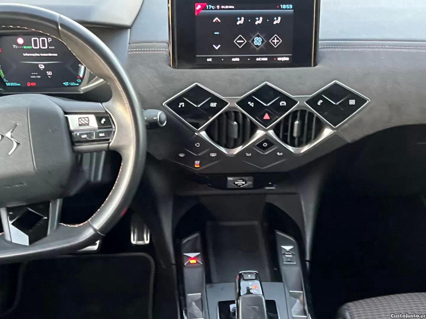 DS DS 3 CROSSBACK E-tense performance line - 23 — photo 3