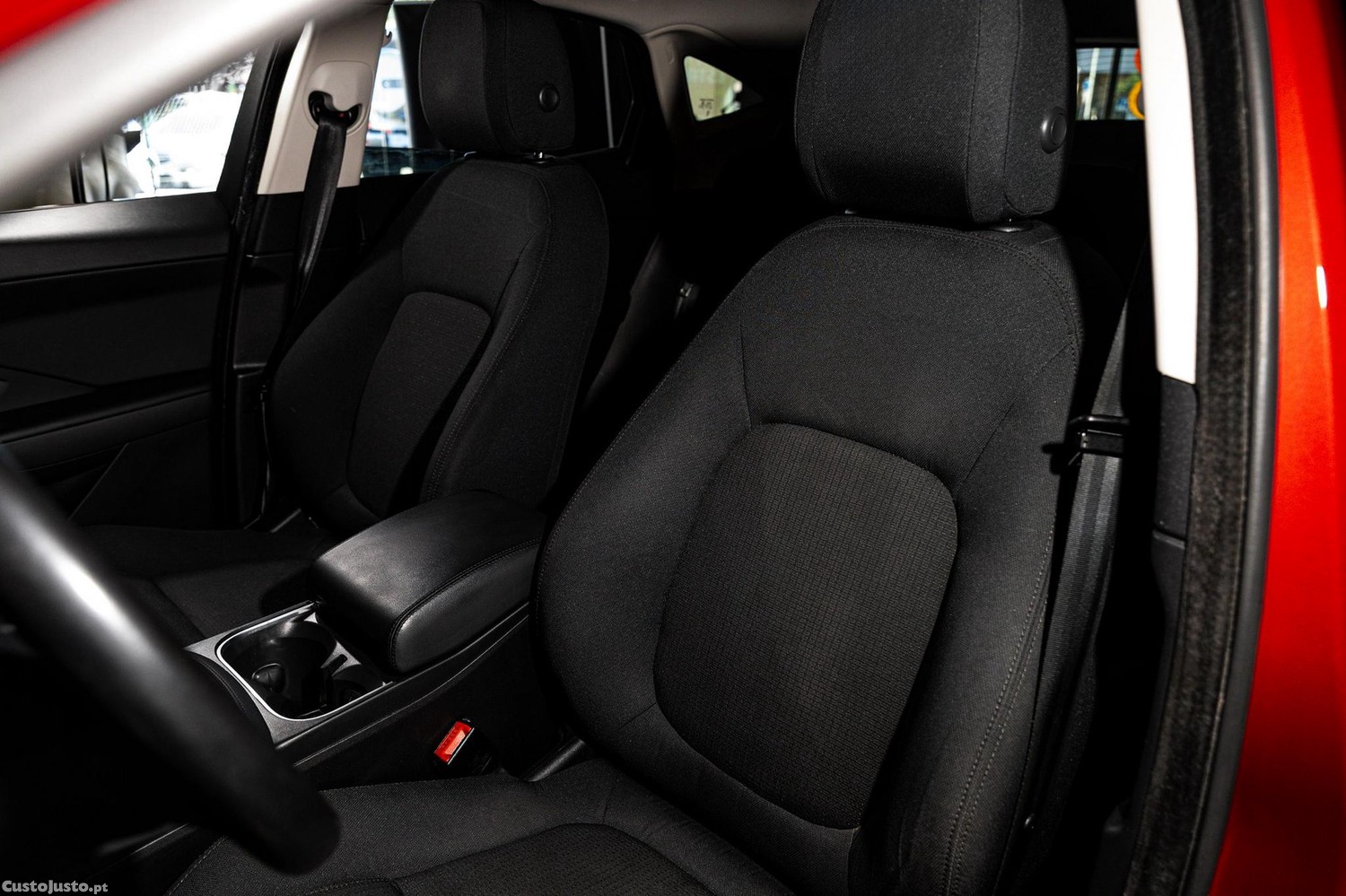 Jaguar E-Pace 2.0 P200 AWD Aut. — fotografia 4