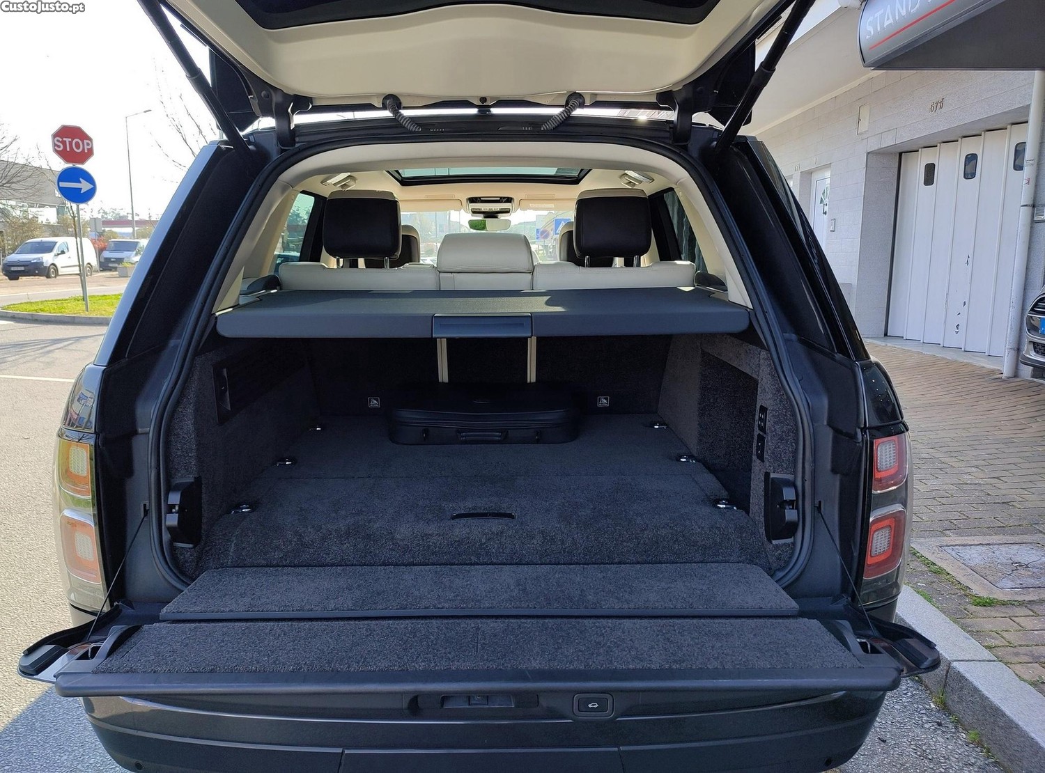 Land Rover Range Rover 2.0 Si4 PHEV LWB Vogue — fotografia 6