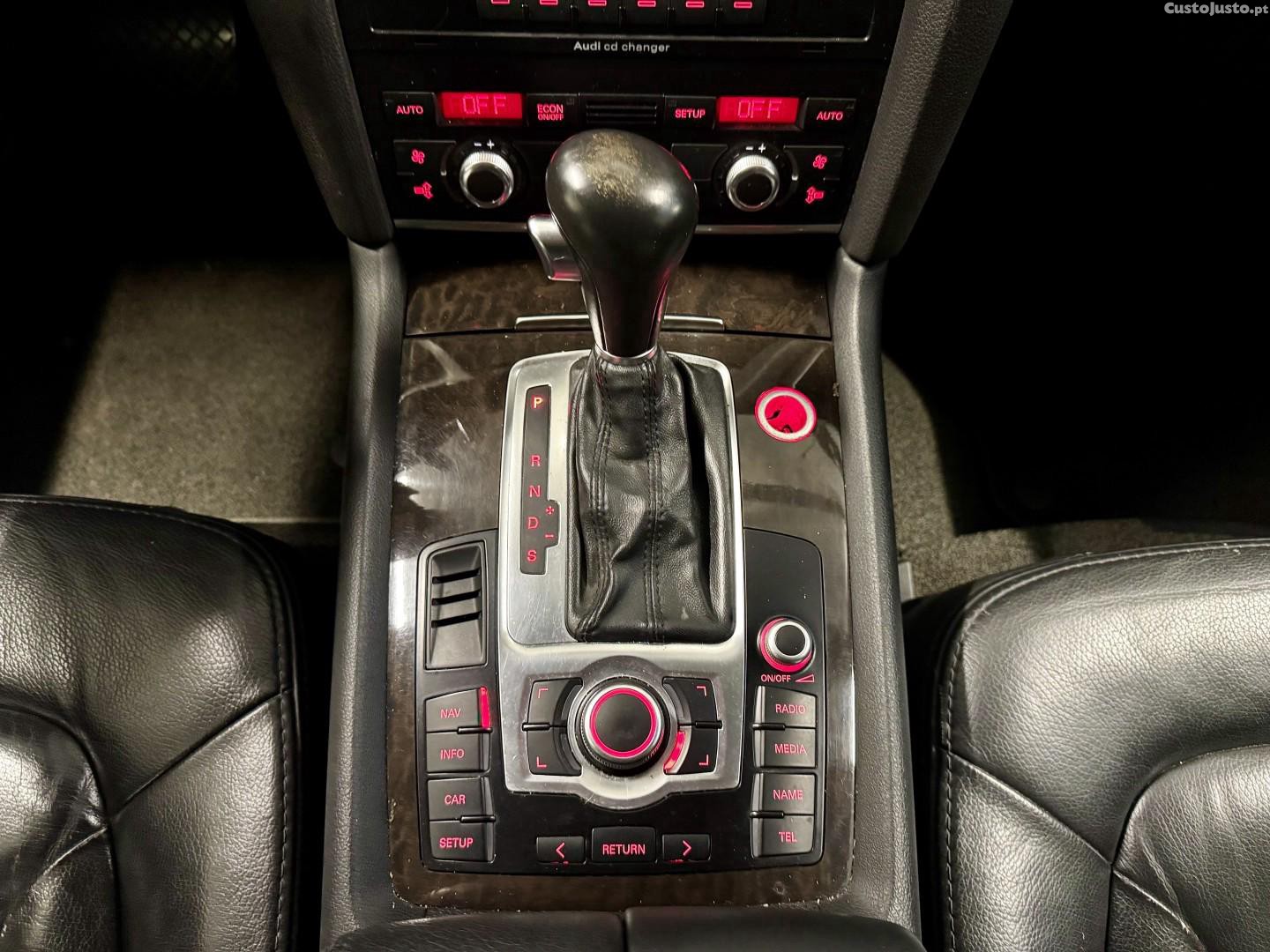 Audi Q7 3.0 TDi Tiptronic — fotografia 4