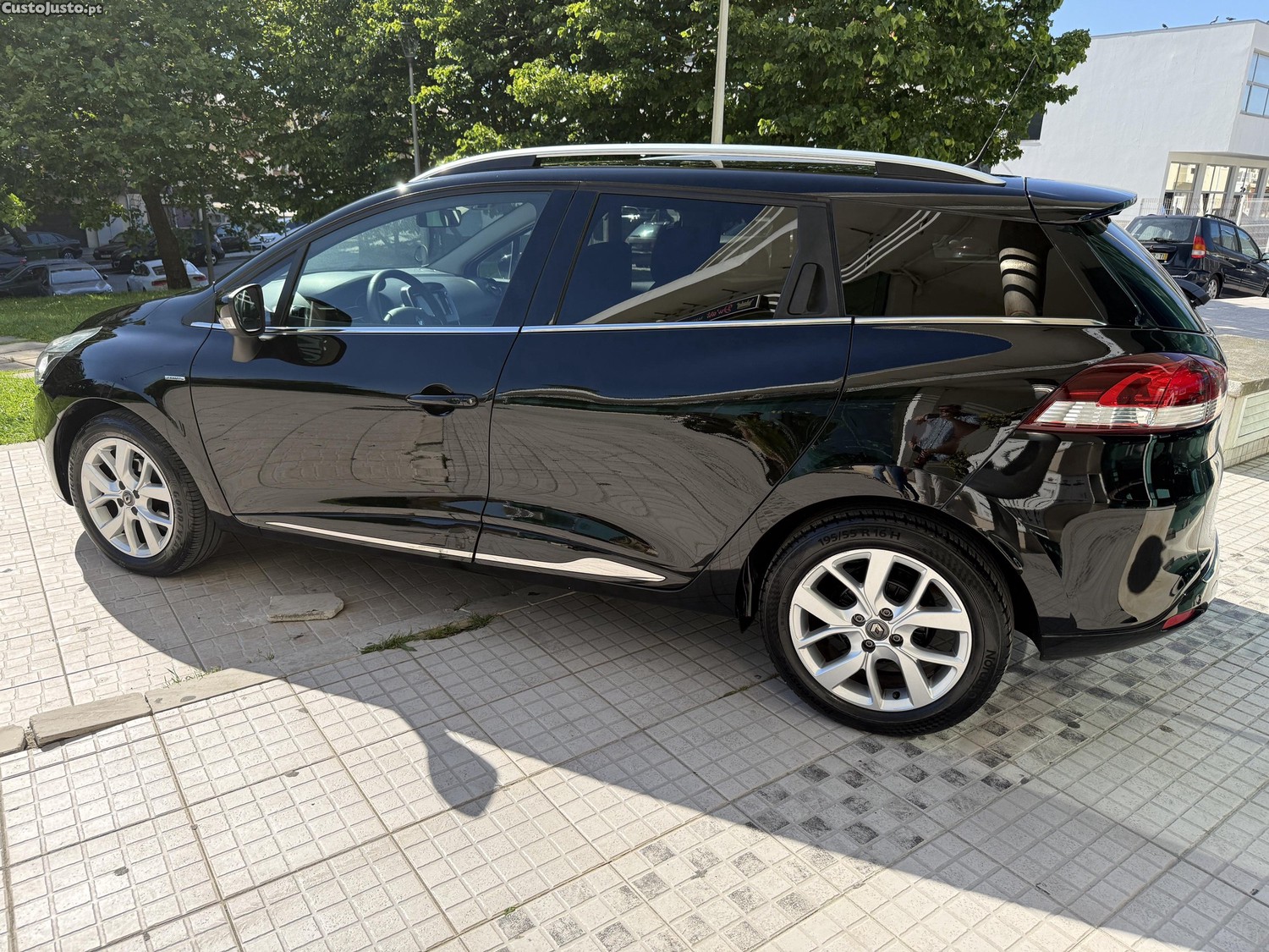 Renault Clio Sportourer — fotografia 11