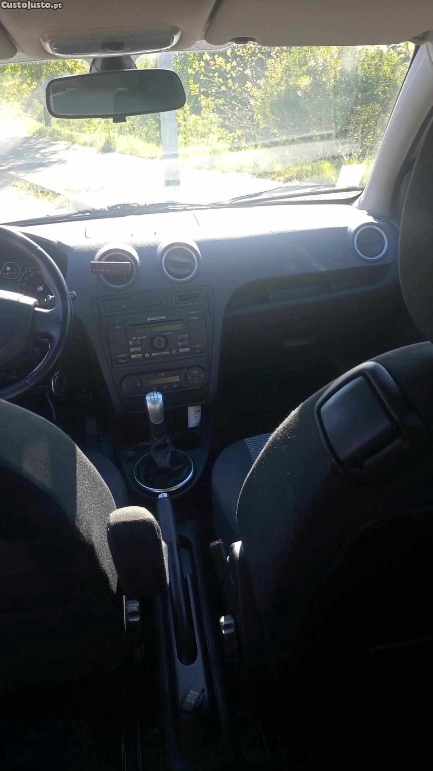 Ford Fusion 1.4TDci — photo 3
