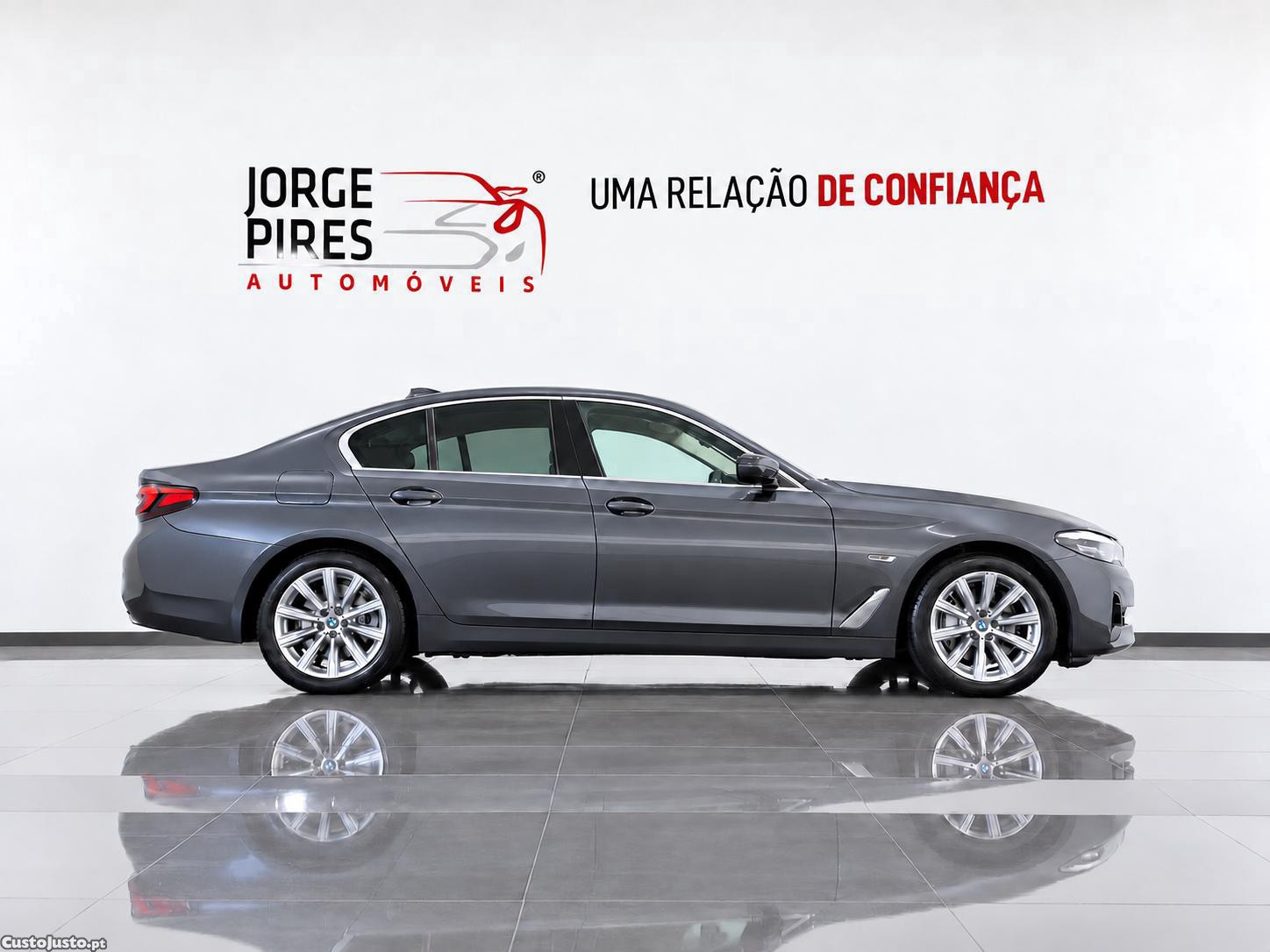 BMW 520 E LINE LUXURY AUTO 204 CV - NACIONAL - 55028 KM - 22 — photo 4