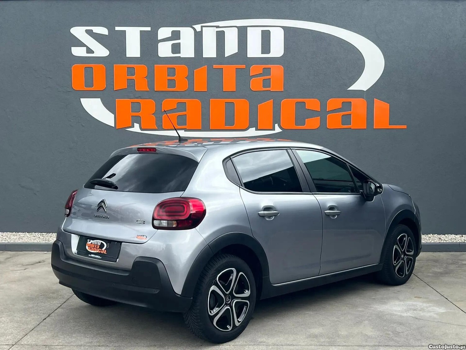 Citroën C3 1.2 PureTech C-Series - 21 — photo 2