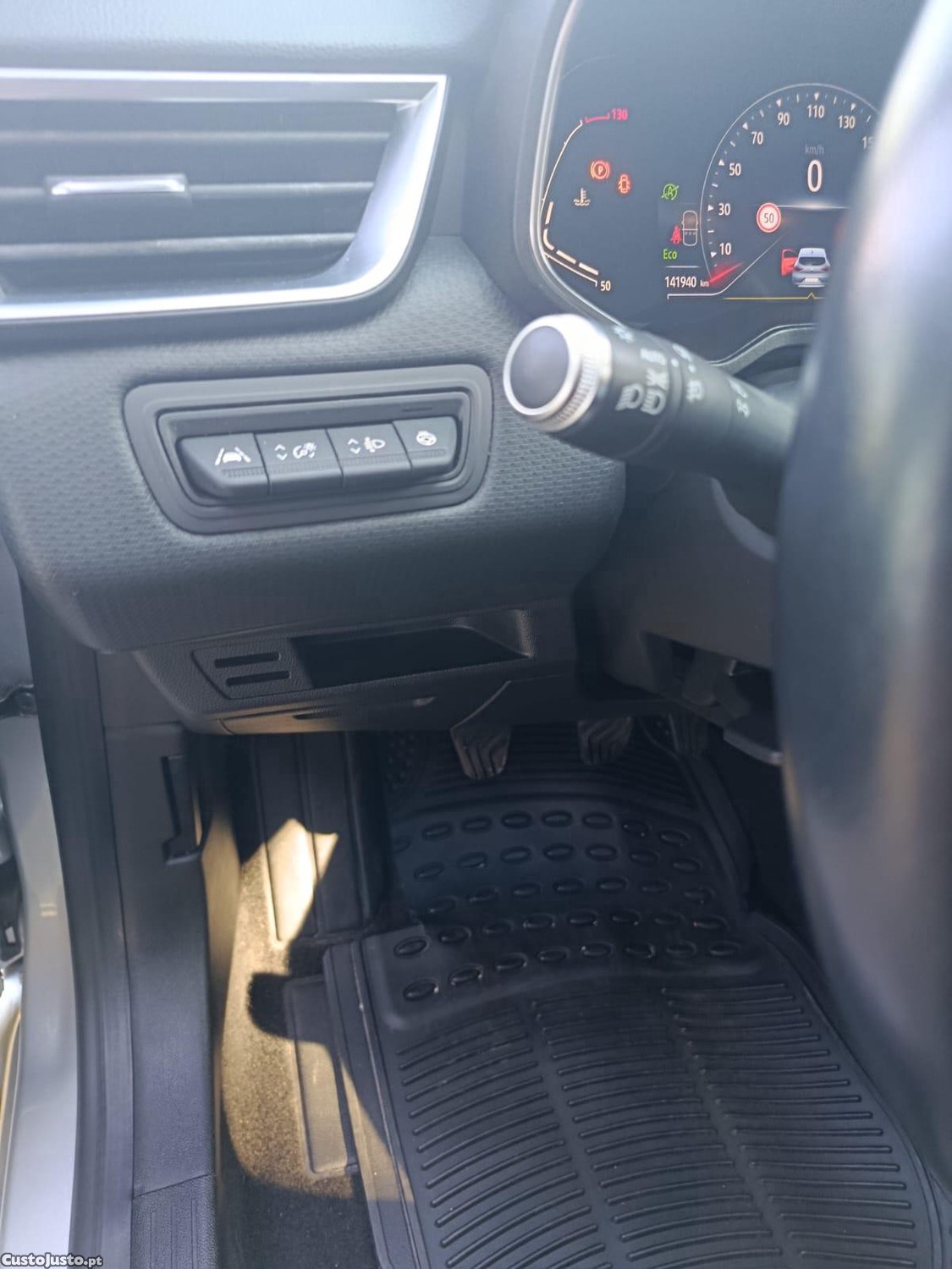 Renault Clio 1.0 TCE Intens DELUX — fotografia 10