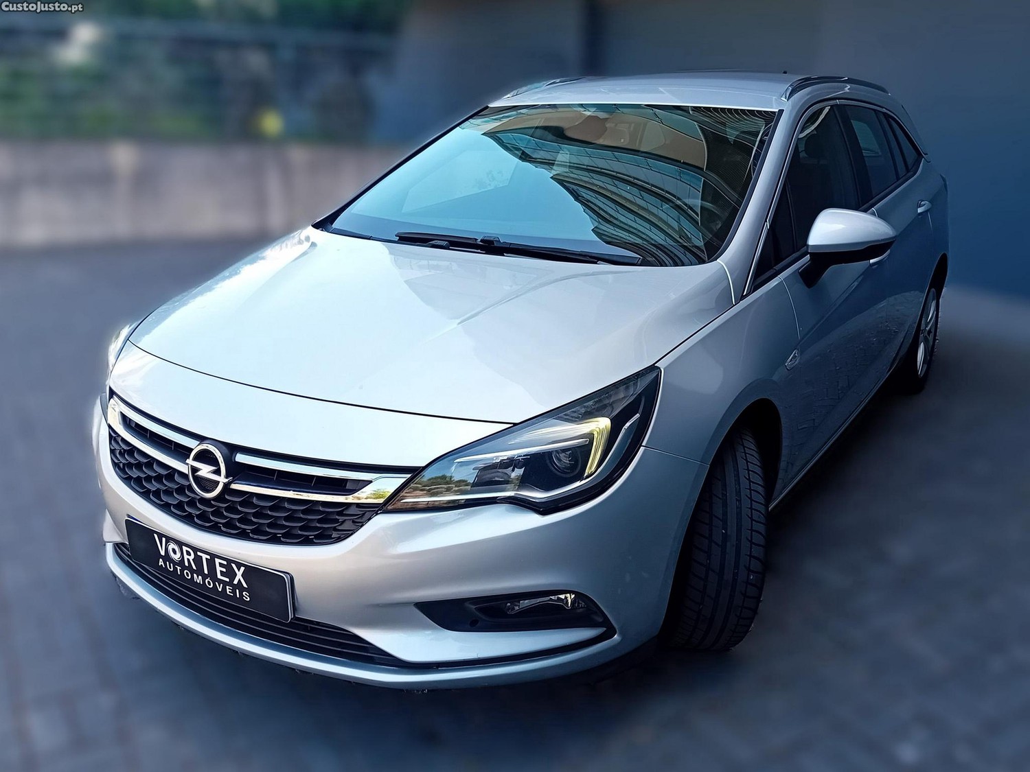 Opel Astra Sports Tourer 1.6 CDTI Business Edition S/S — fotografia 17