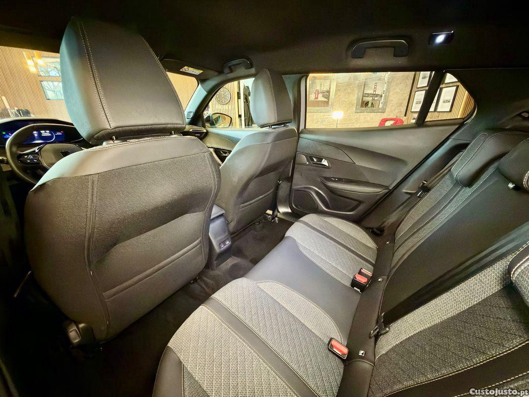 Peugeot 2008 Allure — fotografia 6