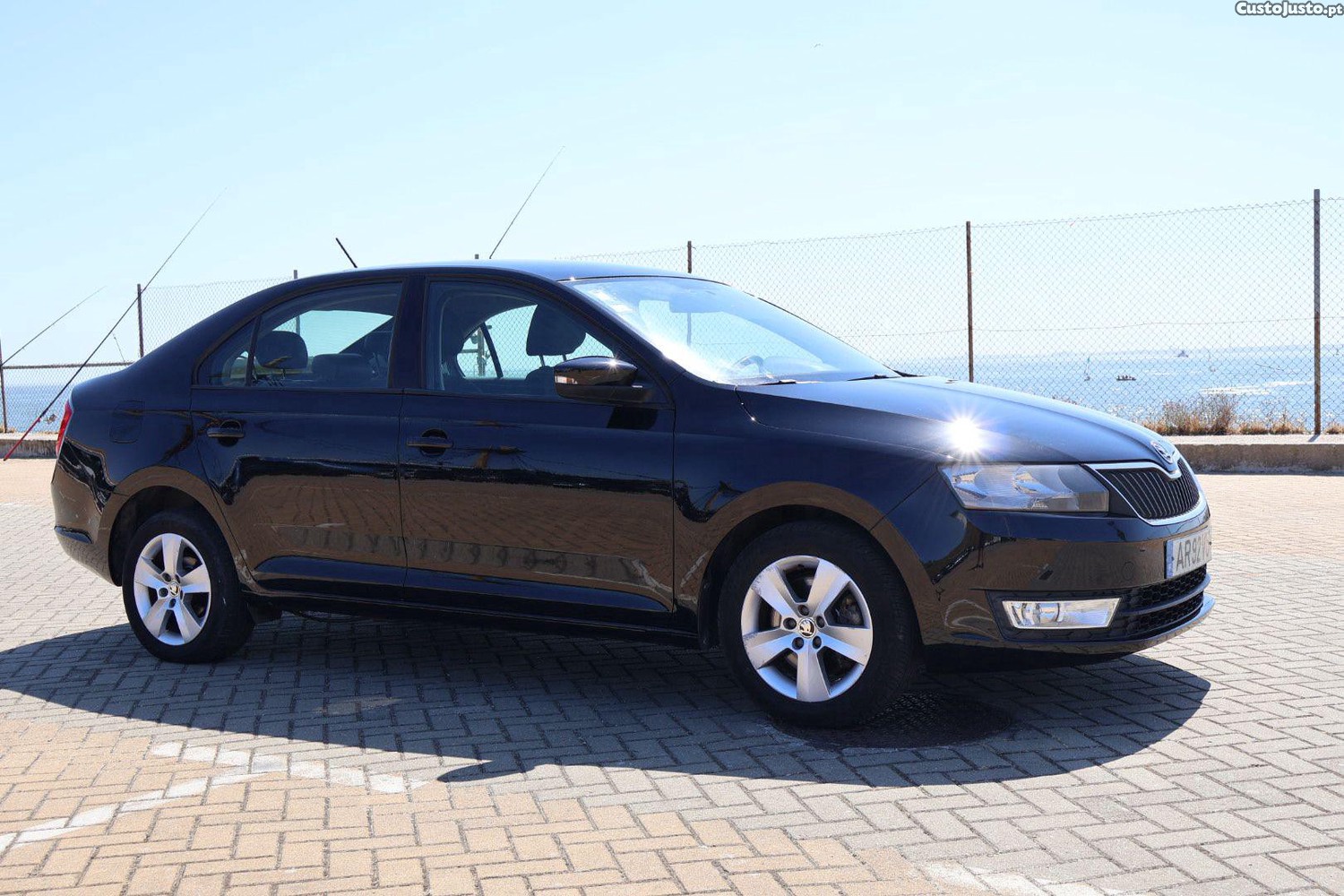 Skoda Rapid 1.6 Tdi — fotografia 21