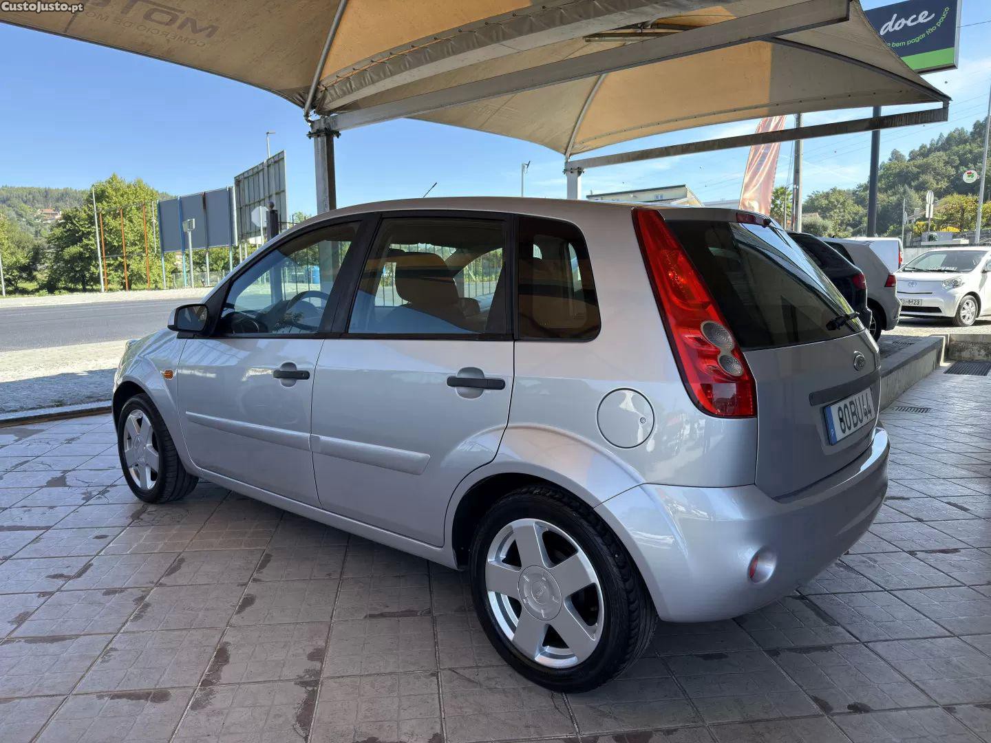Ford Fiesta 1.25 trend — photo 5