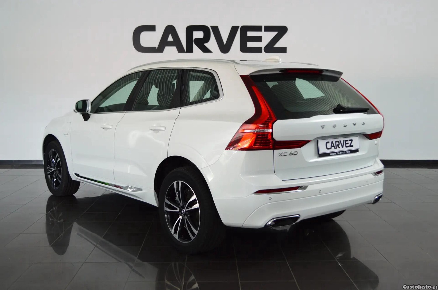 Volvo XC60 2.0 T6 PHEV Inscription Expression AWD - 20 — photo 4