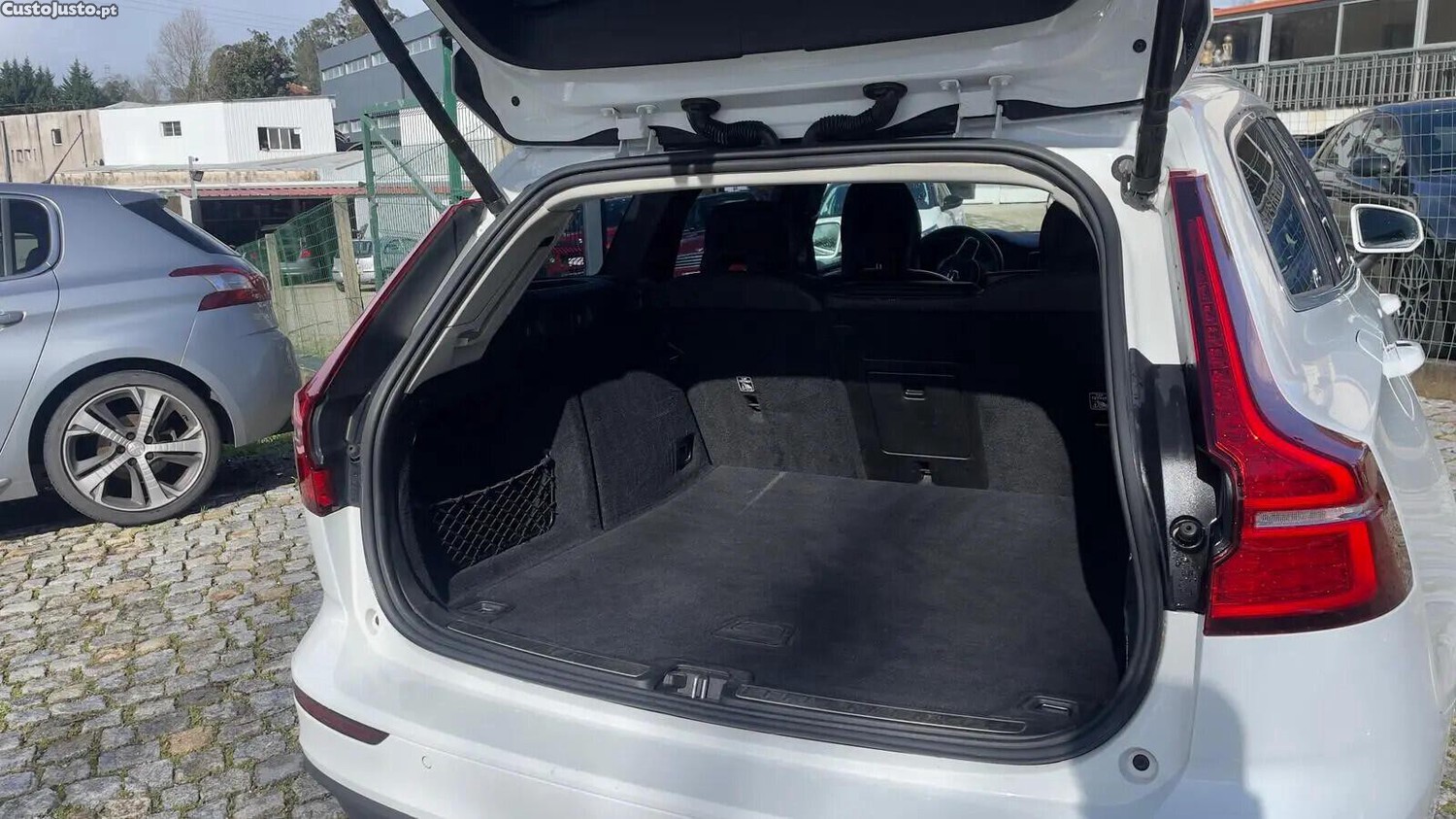 Volvo V60 D3 Momentum Pro - 19 — photo 4