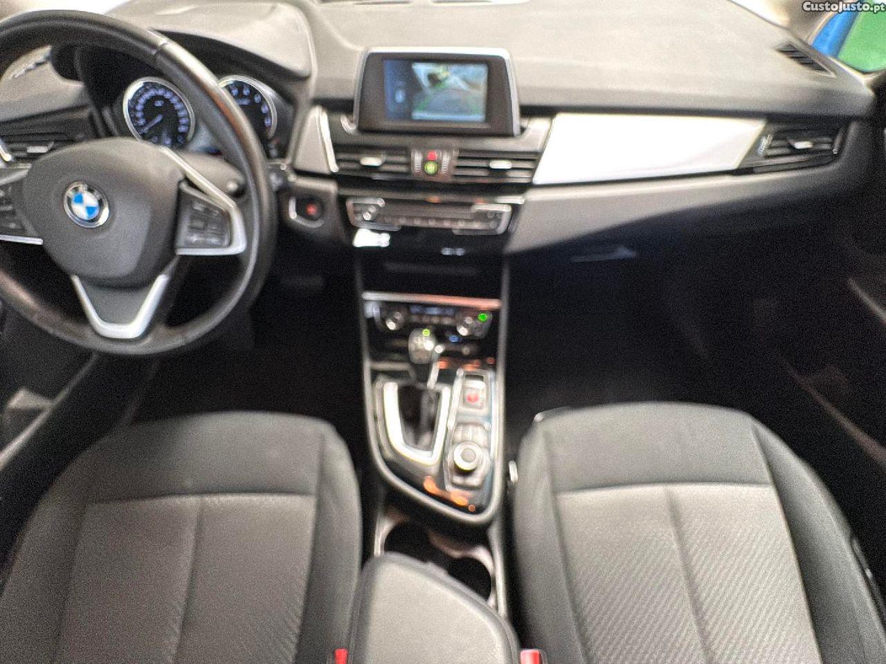 BMW 225 Active Tourer XE Advantage — fotografia 5