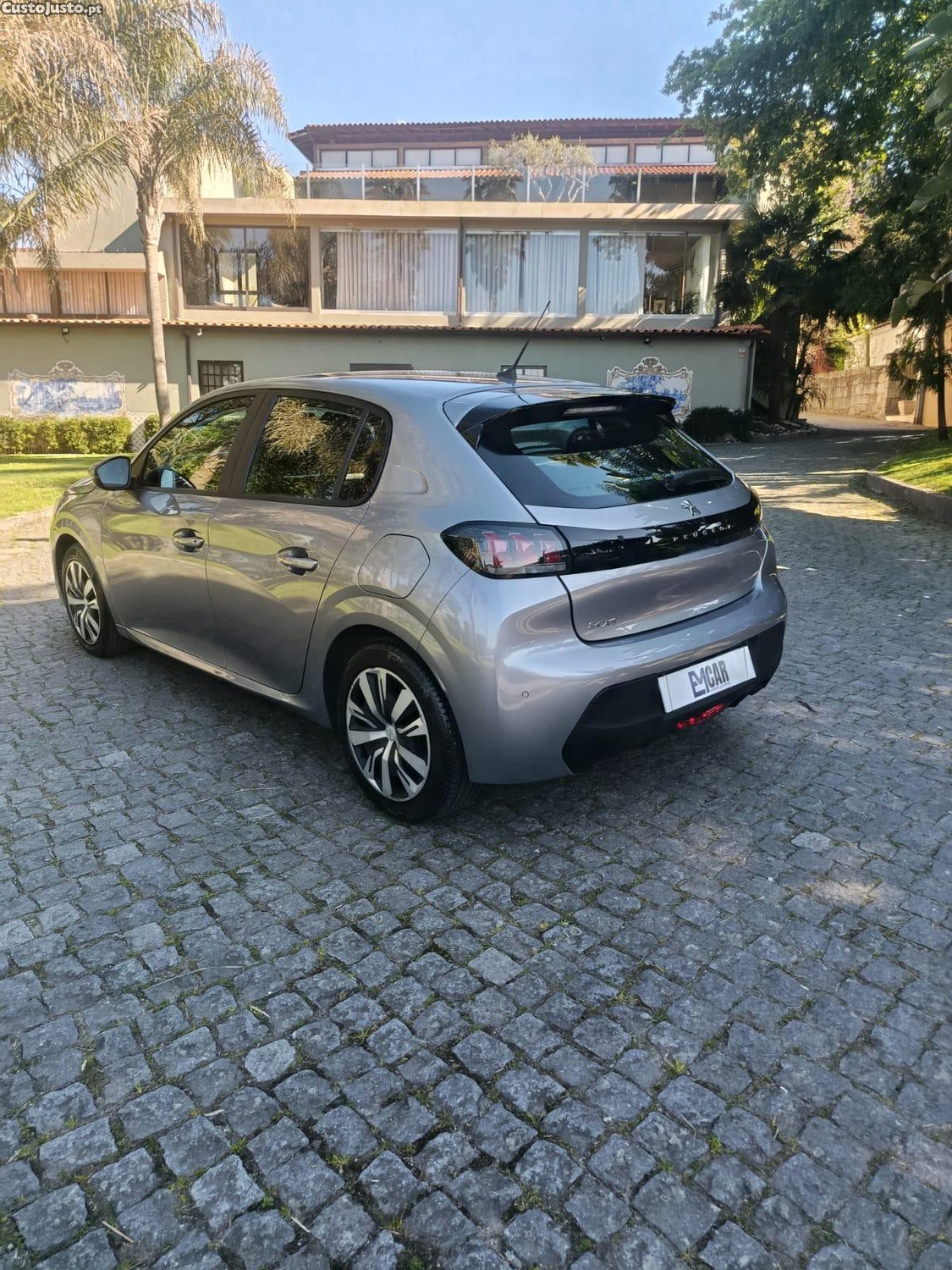Peugeot 208 1.2 Pure Tech Active — fotografia 14