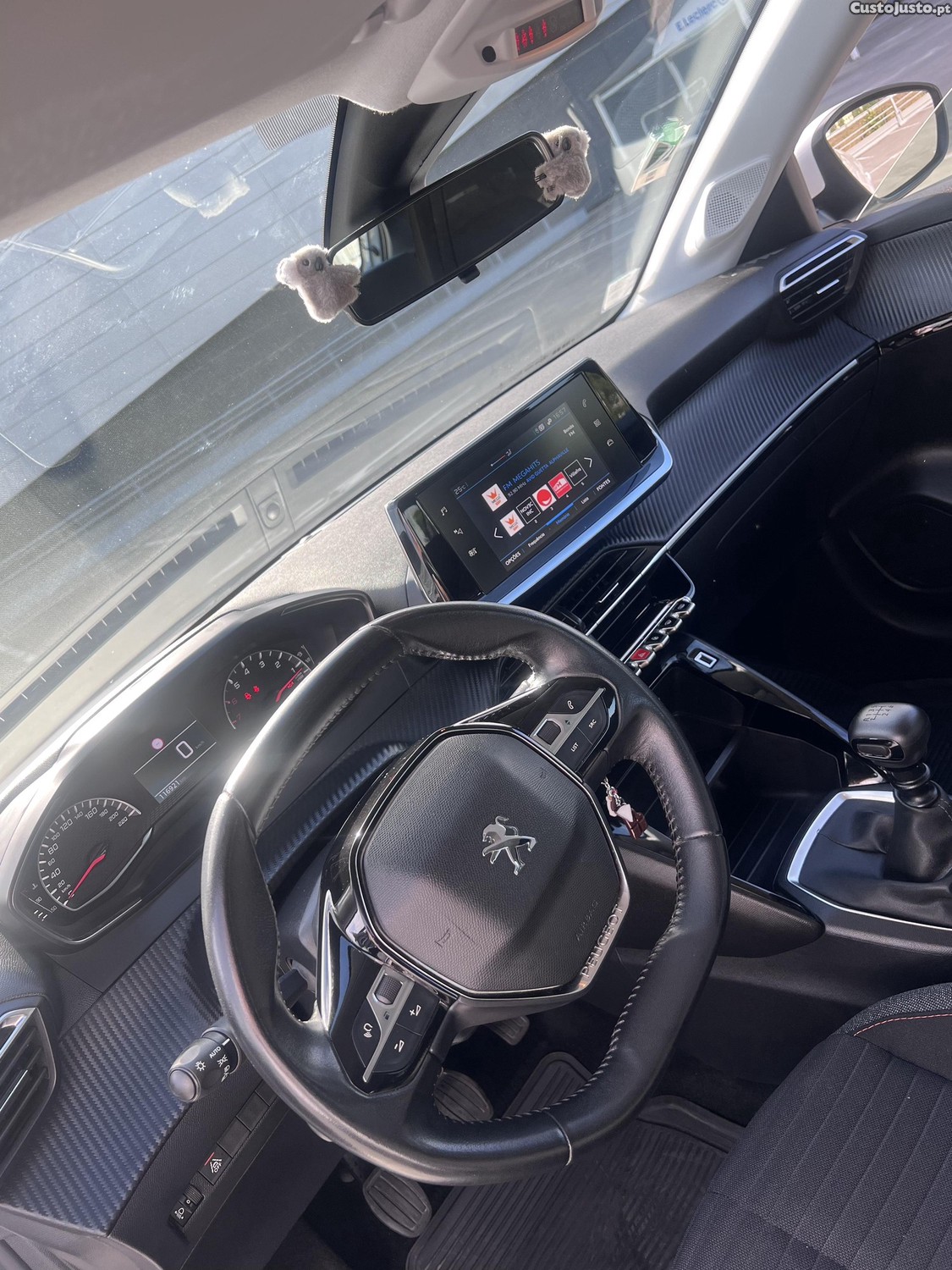 Peugeot 208 1.5 HDi — fotografia 7