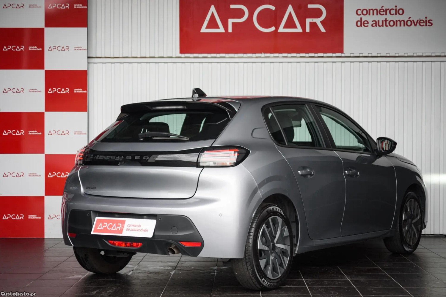 Peugeot 208 1.2 PureTech Active - 24 — photo 3
