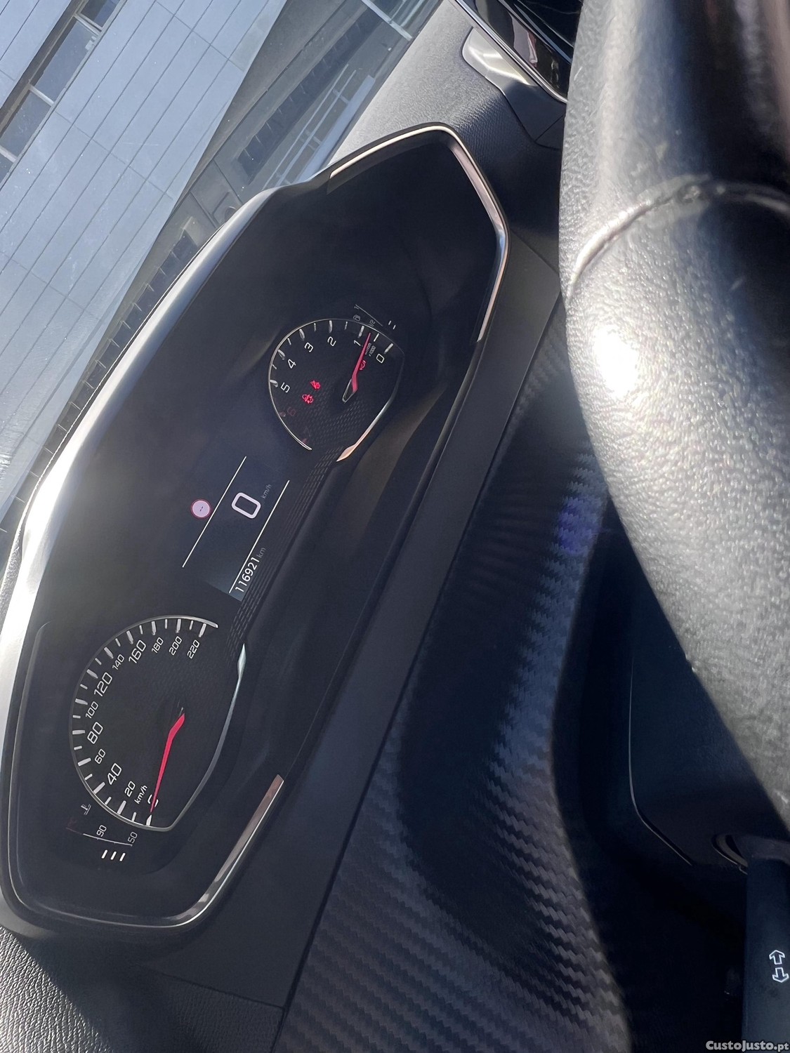 Peugeot 208 1.5 HDi — fotografia 4