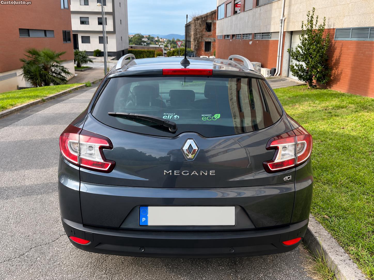 Renault Mégane Sport Tourer 1.5 dCi - 15 — photo 4