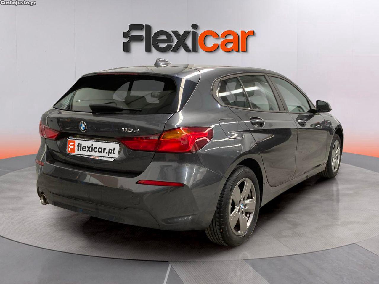 BMW 116 d Advantage — fotografia 12