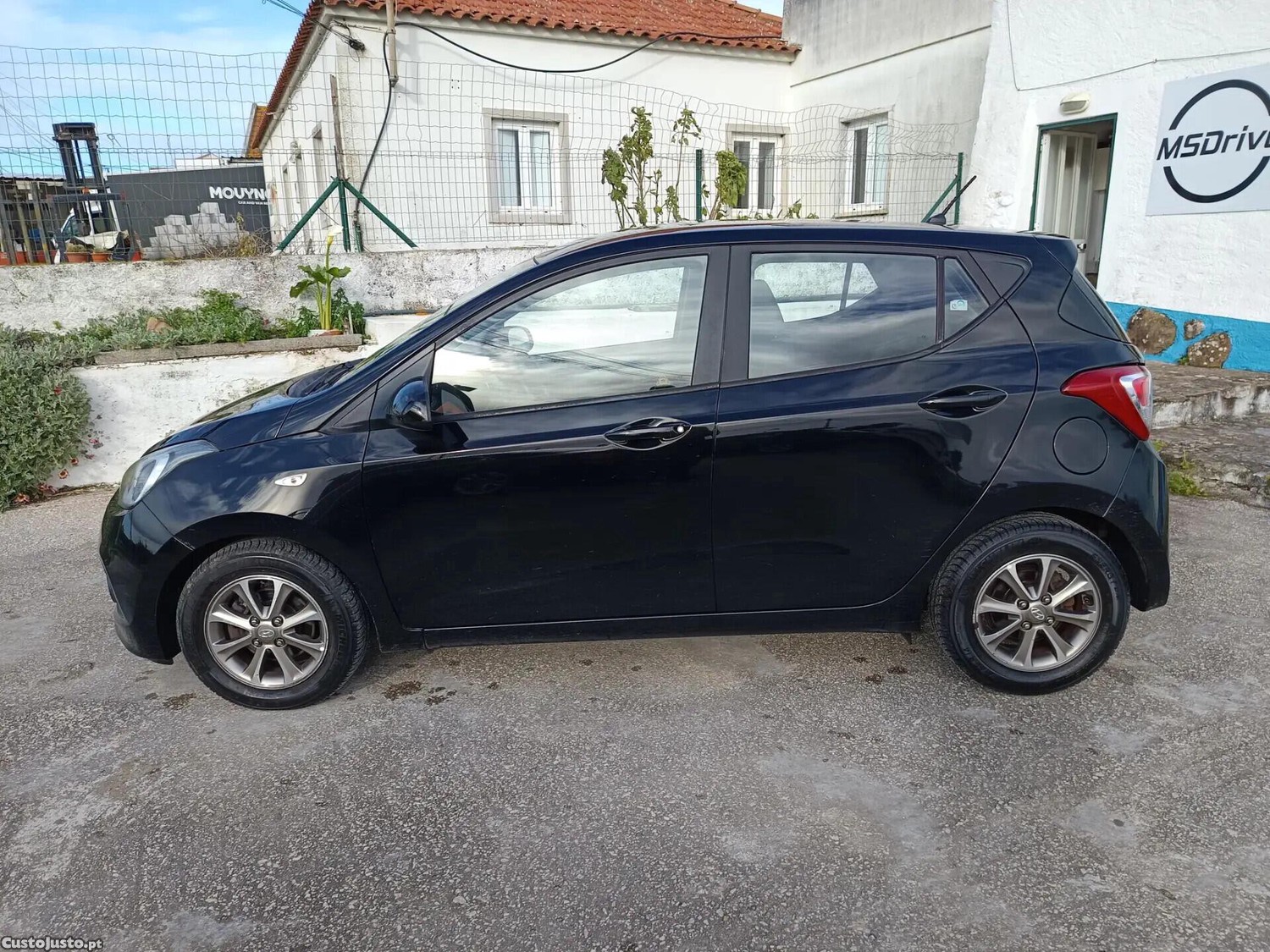 Hyundai i10 1.0 Urban - 15 — photo 2