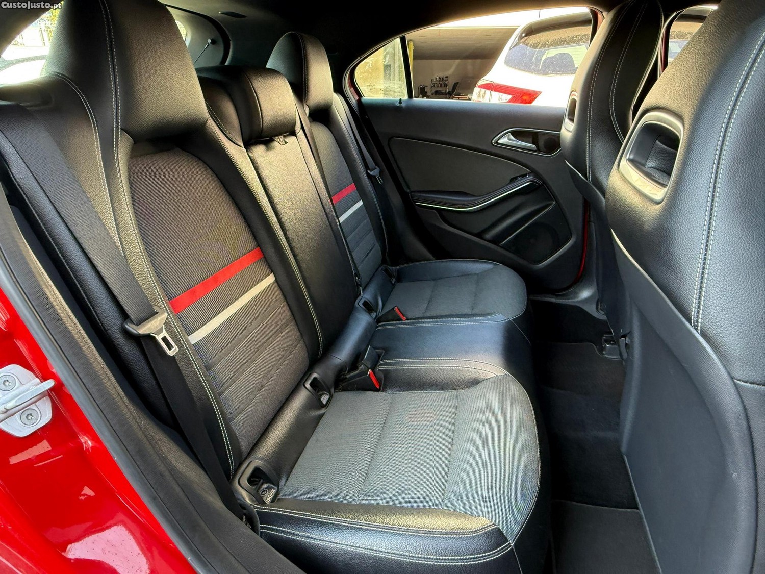 Mercedes-Benz A 180 CDi BlueEfficiency Urban — fotografia 5
