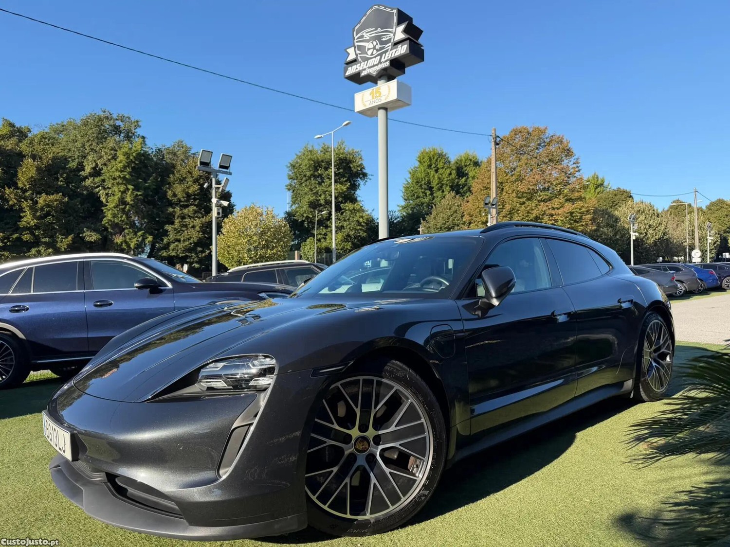 Porsche Taycan Standard - 22 — photo 4
