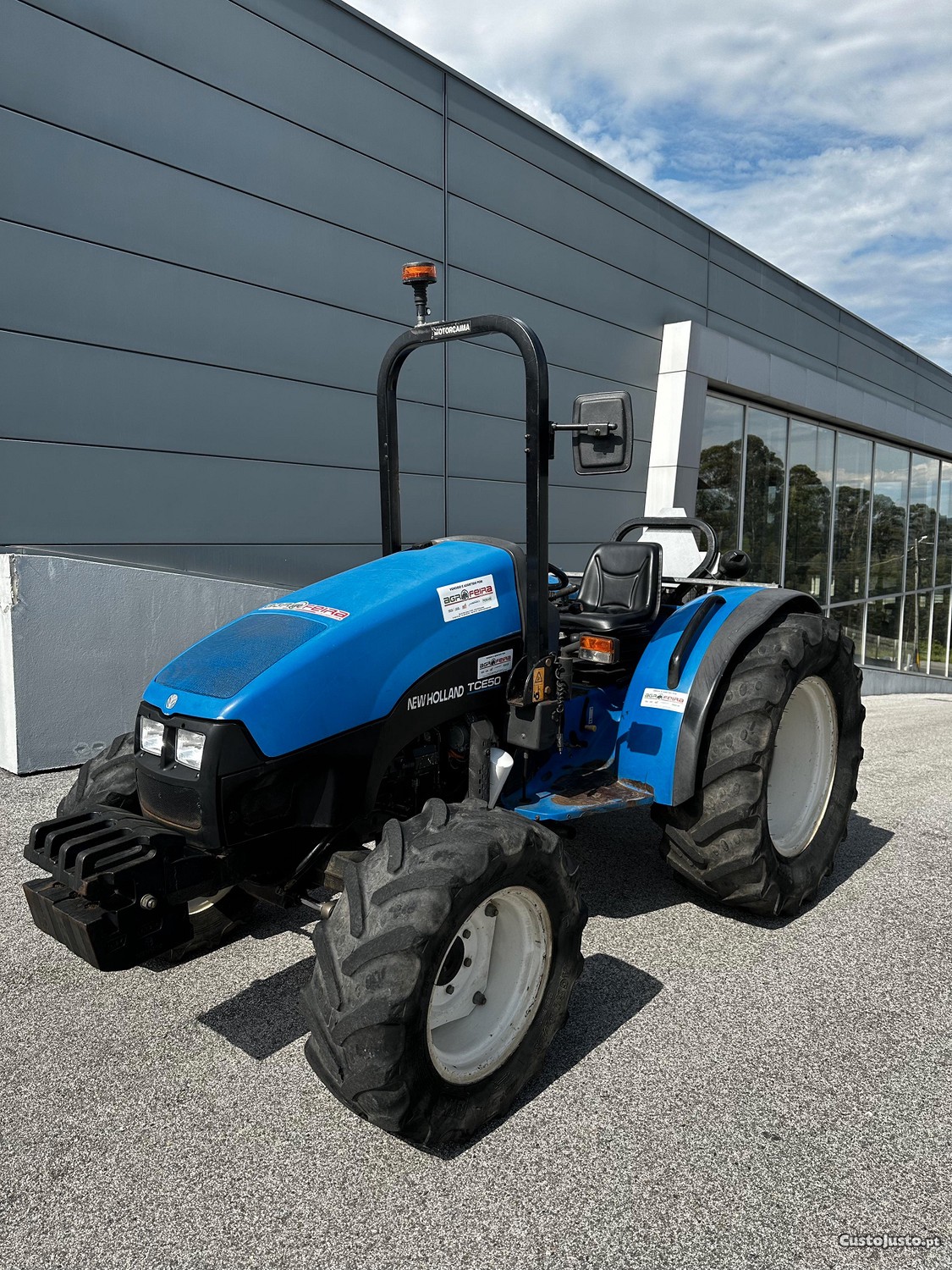 Trator New Holland TCE 50