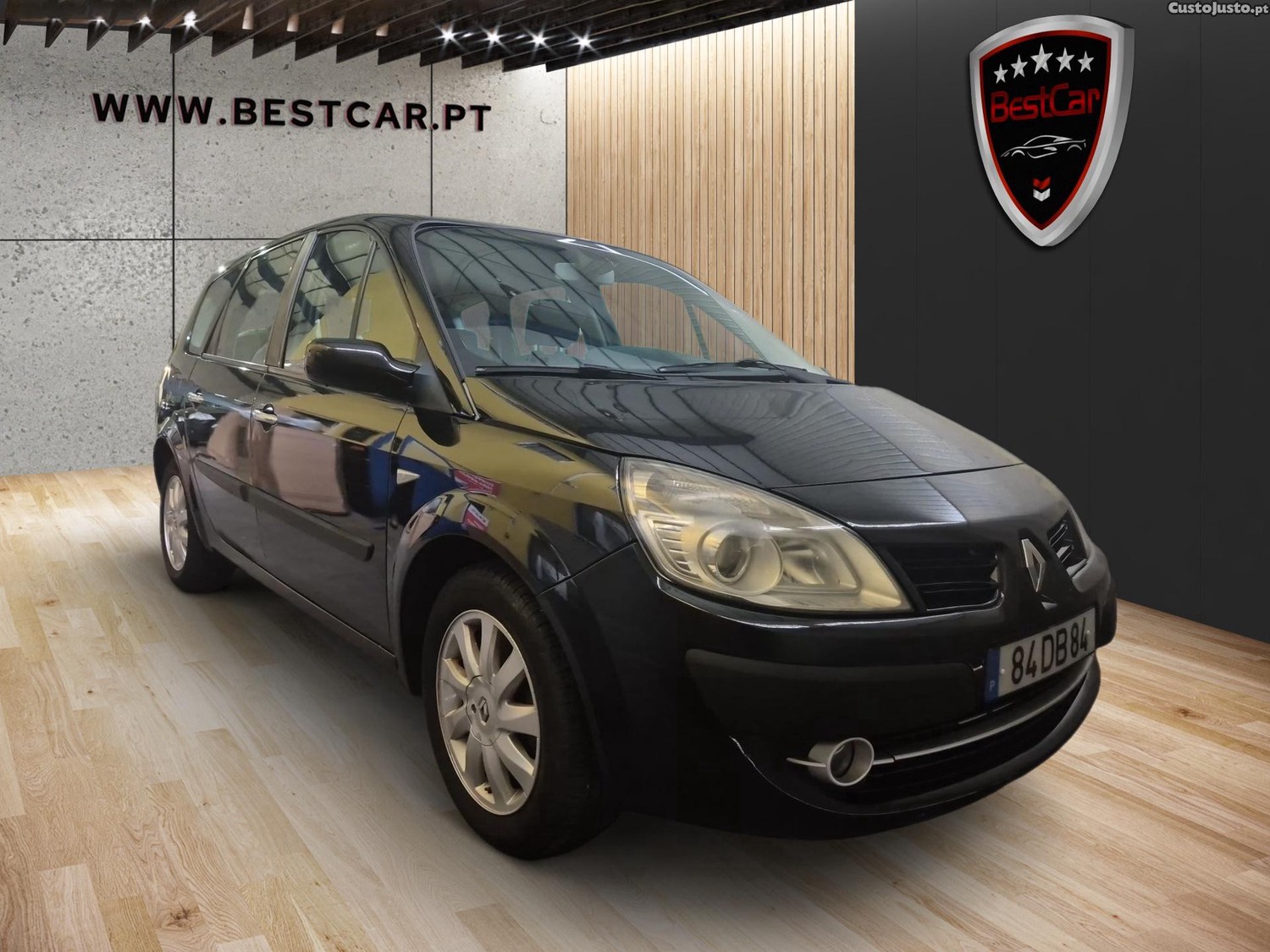 Renault Grand Scénic 1.5 dCi — photo 2
