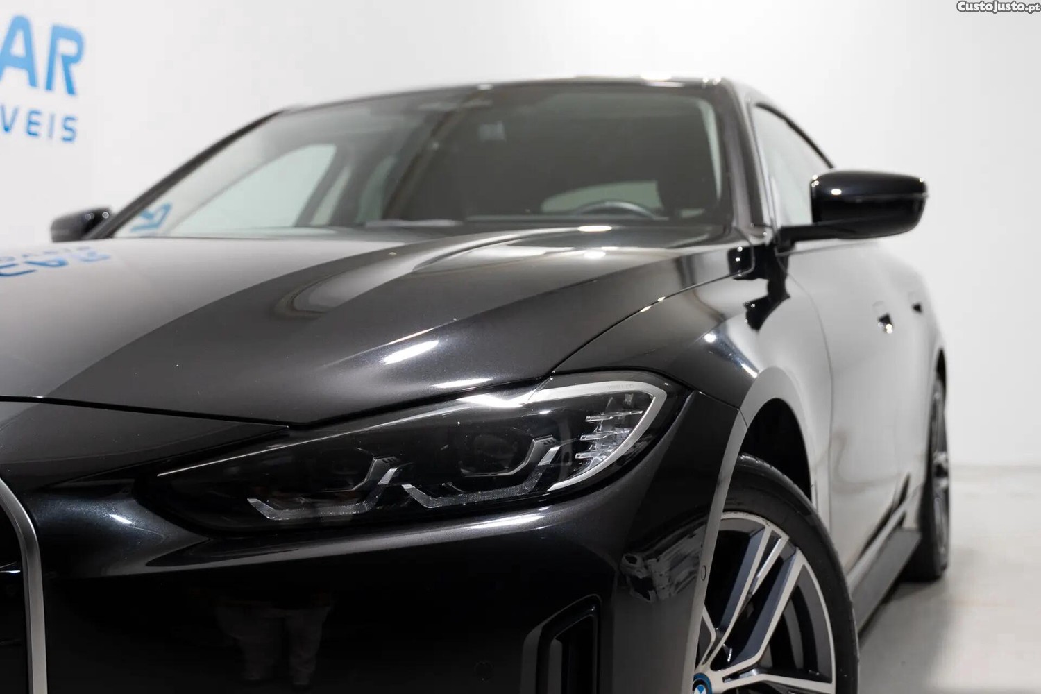 BMW i4 eDrive40 - 22 — photo 4