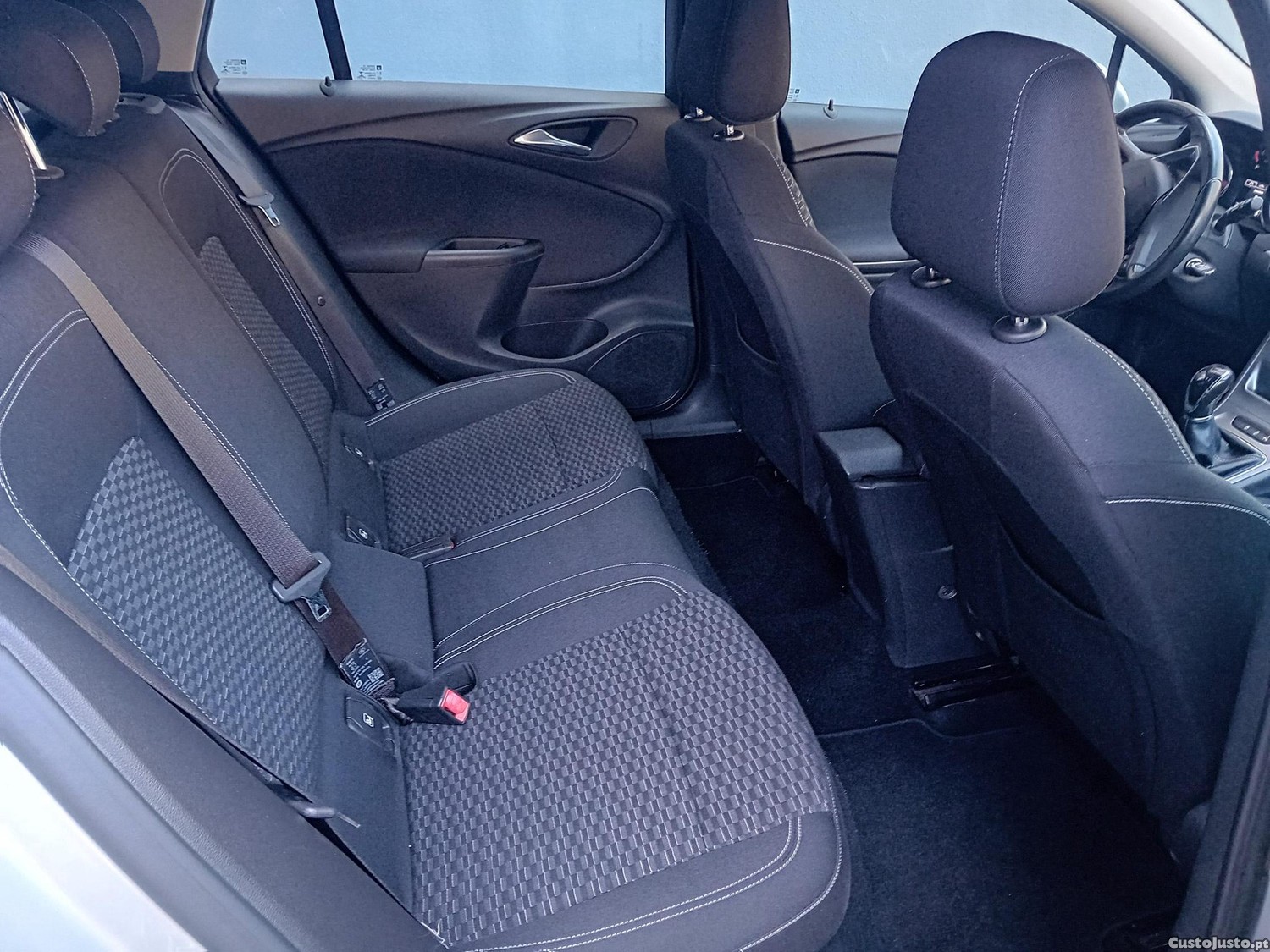 Opel Astra Sports Tourer 1.6 CDTI Business Edition S/S — fotografia 10