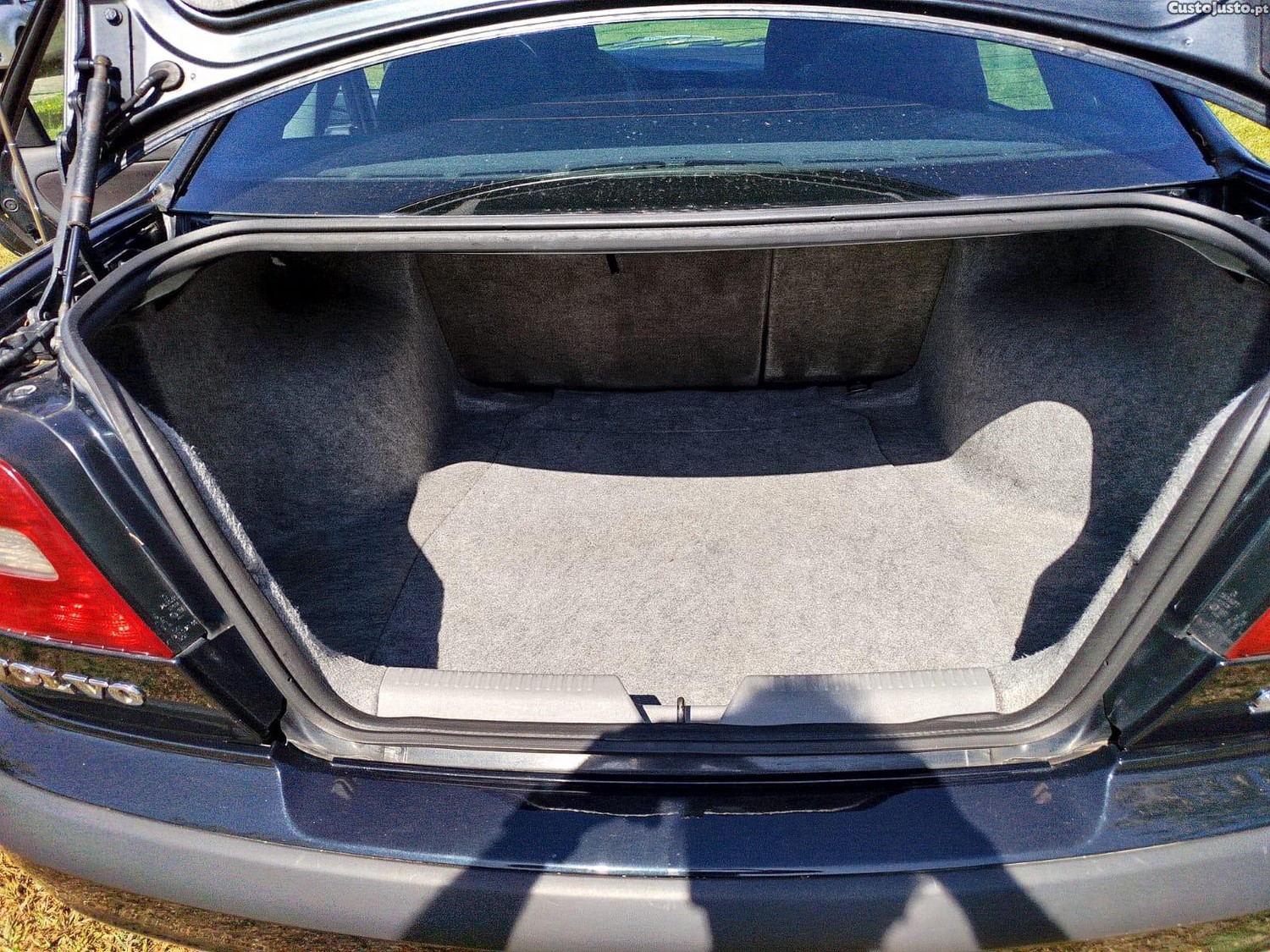 Volvo S40 1.9 D Classic Limited Edition Comfort / 1 dono / Revisões todas — fotografia 3