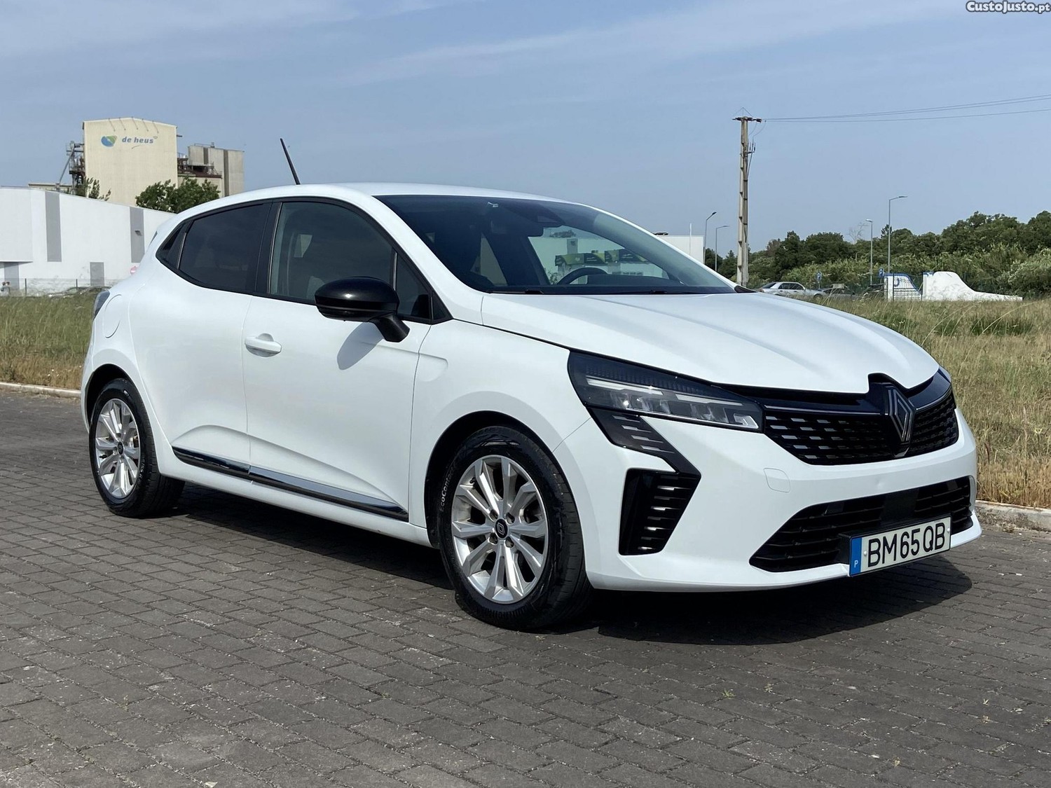 Renault Clio 1.0 TCe Evolution — fotografia 14
